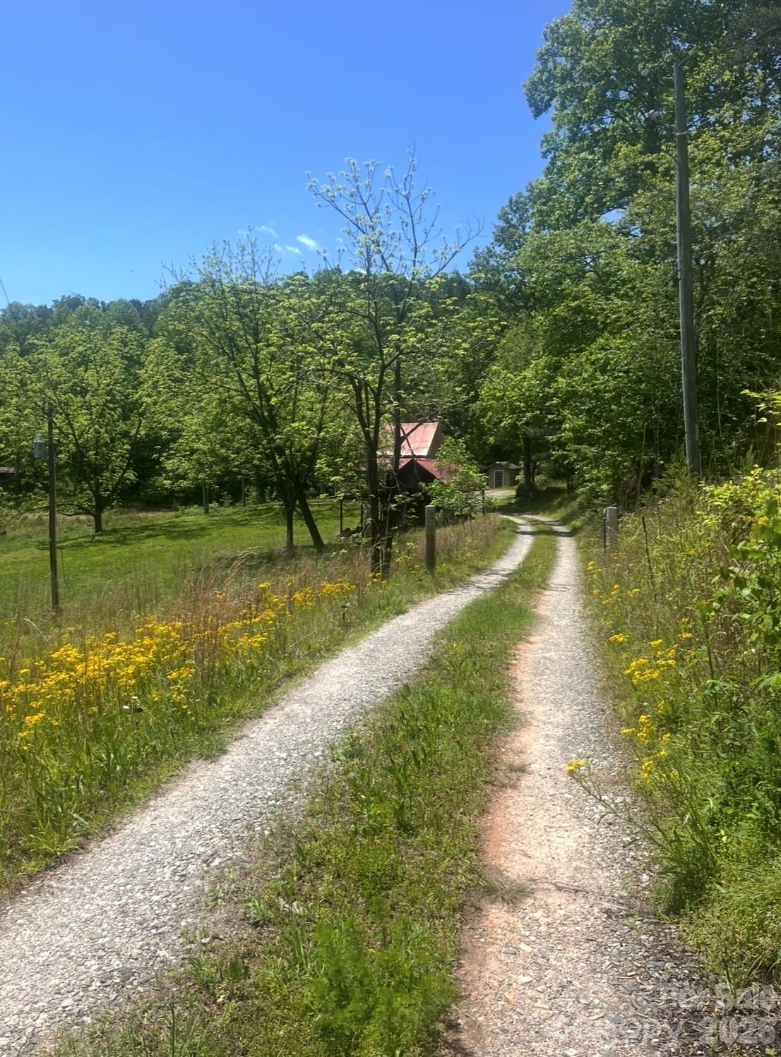main property photo 34