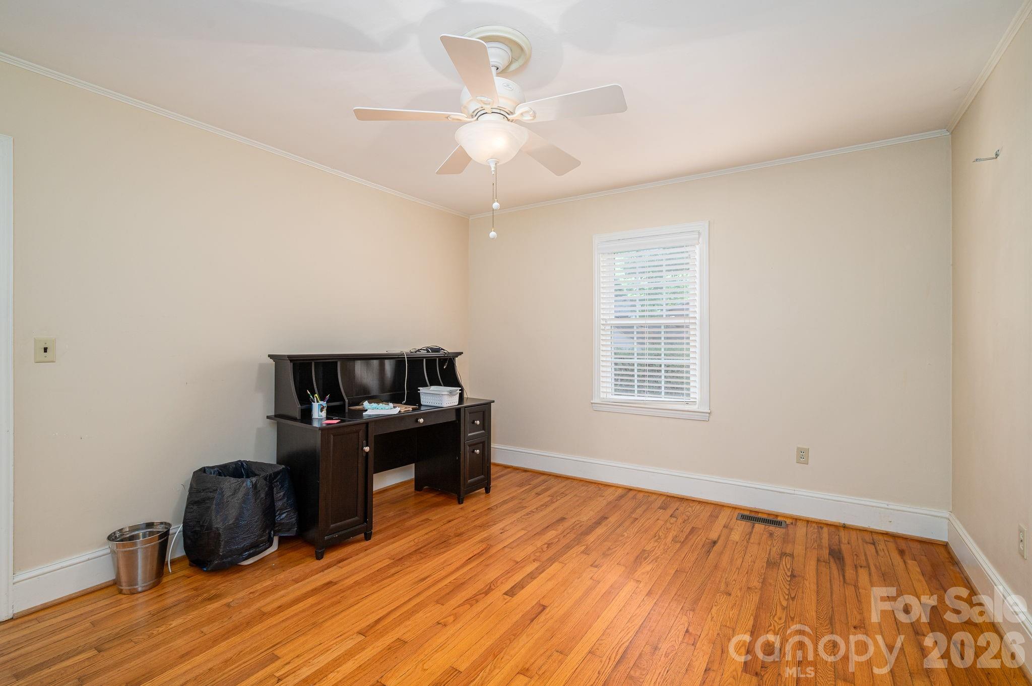 property viewer photo 15