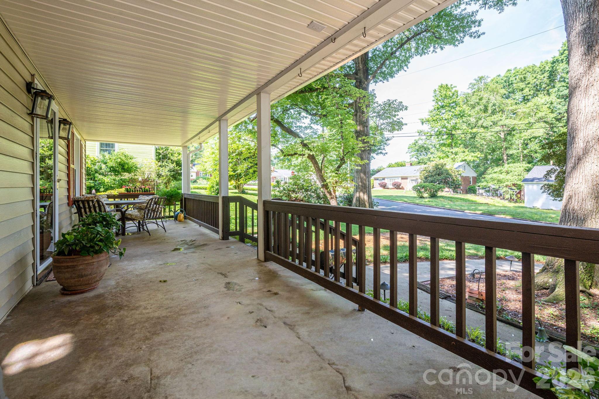 property viewer photo 30