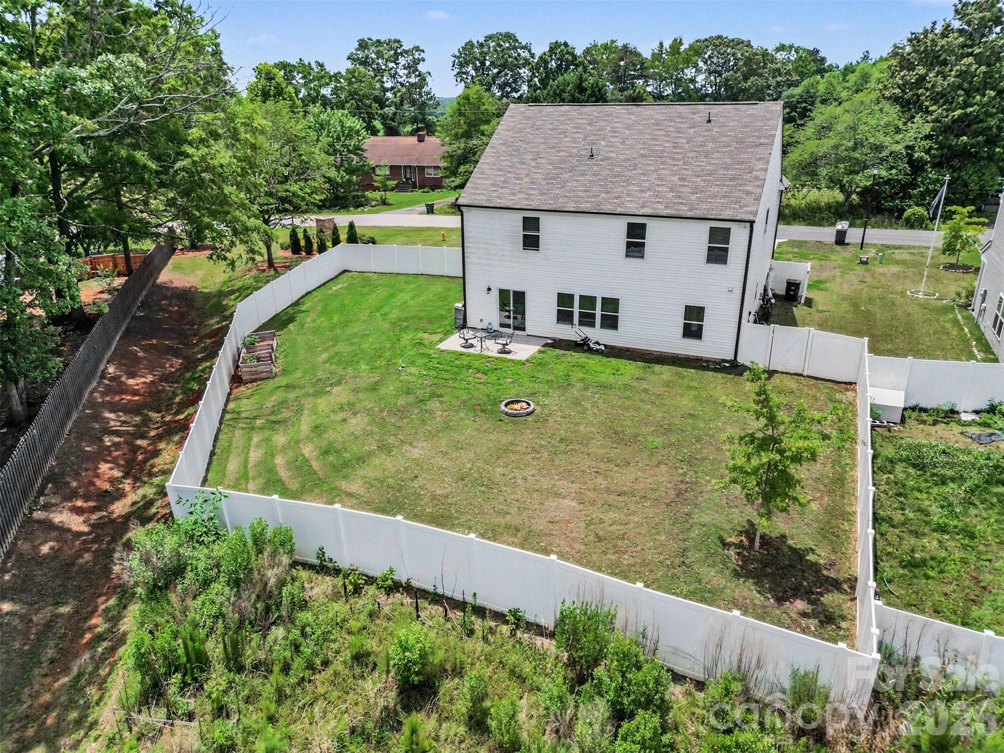 main property photo 29