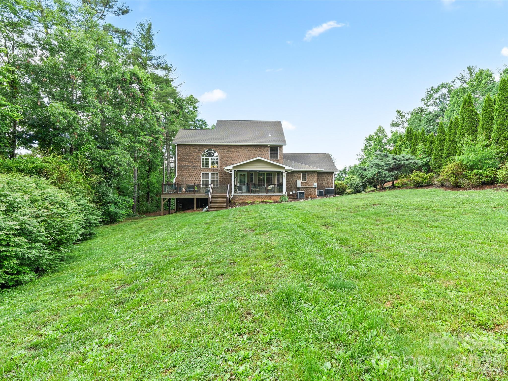 main property photo 41