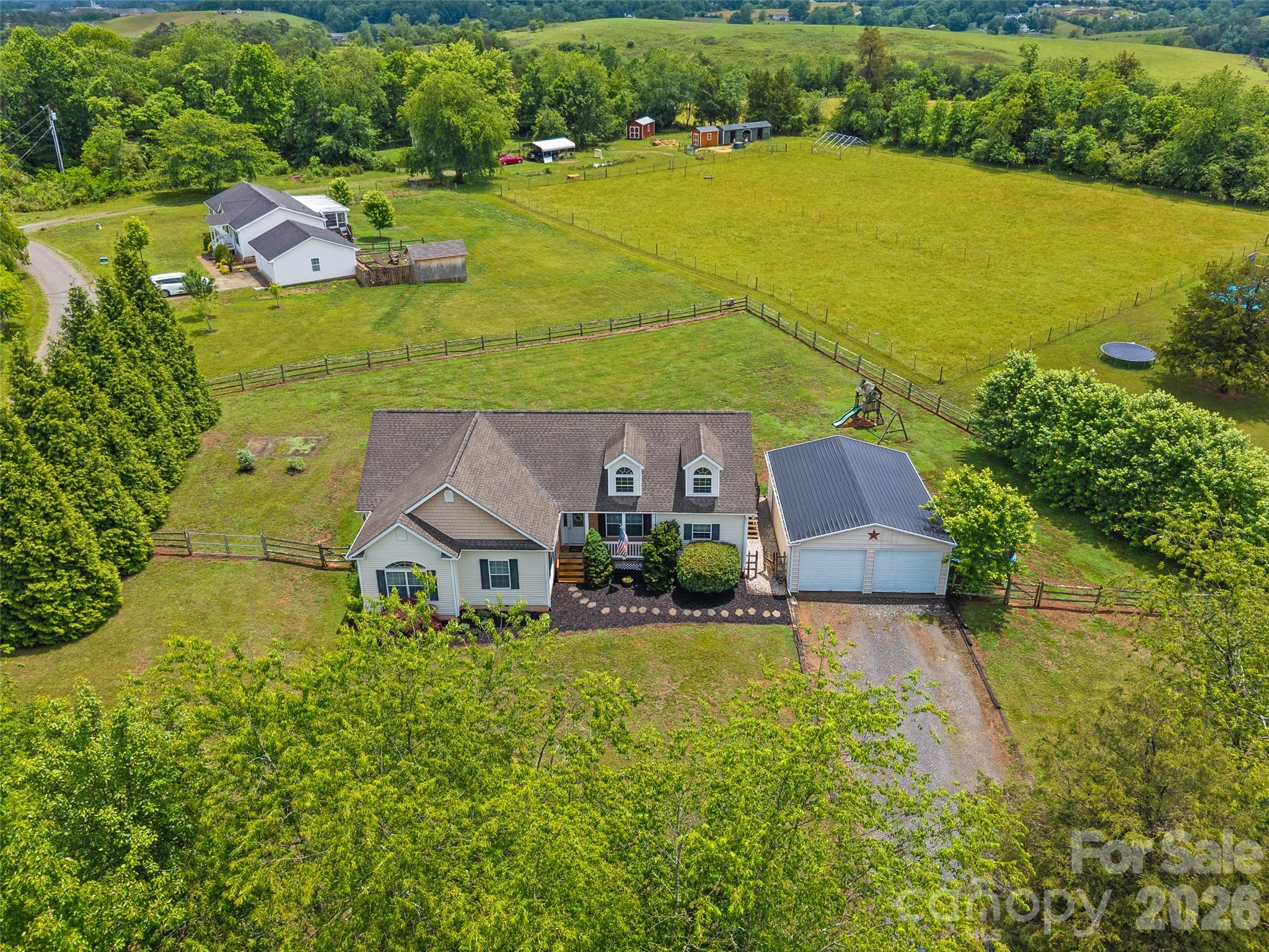 main property photo 41