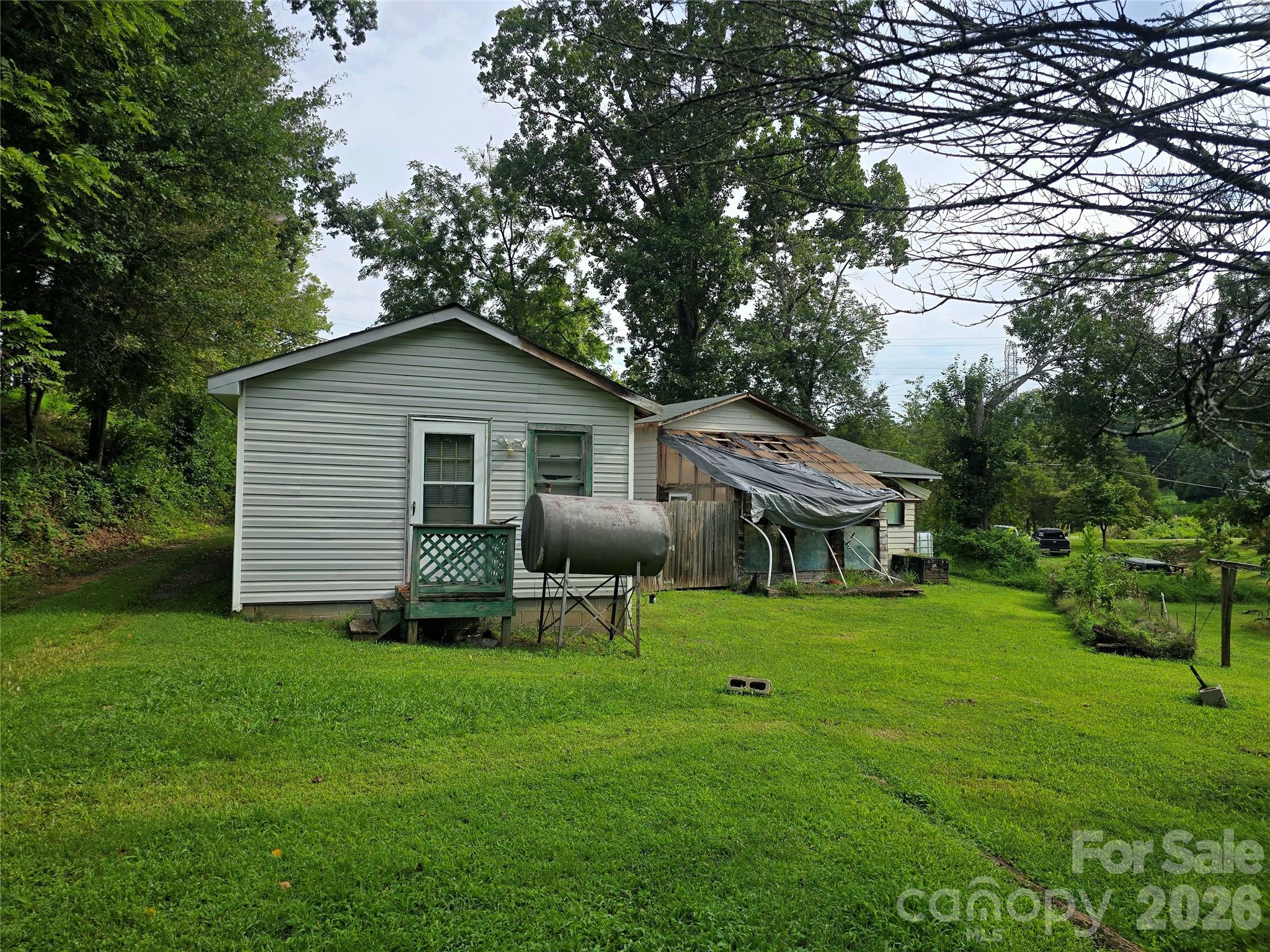 main property photo 12