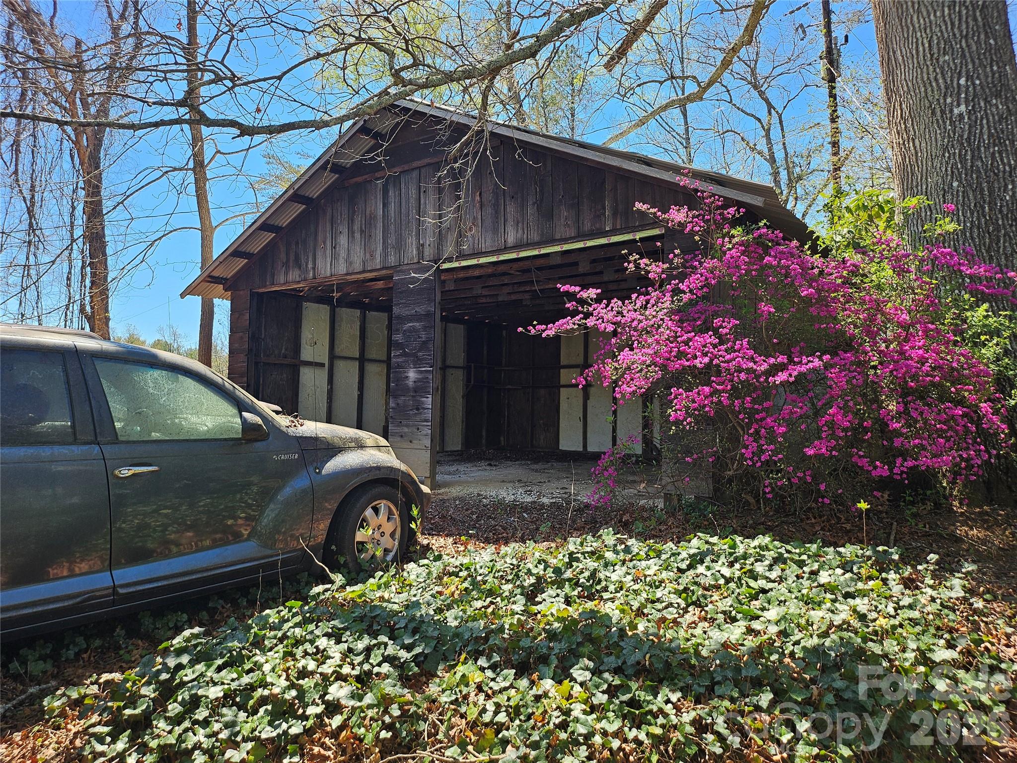 main property photo 15