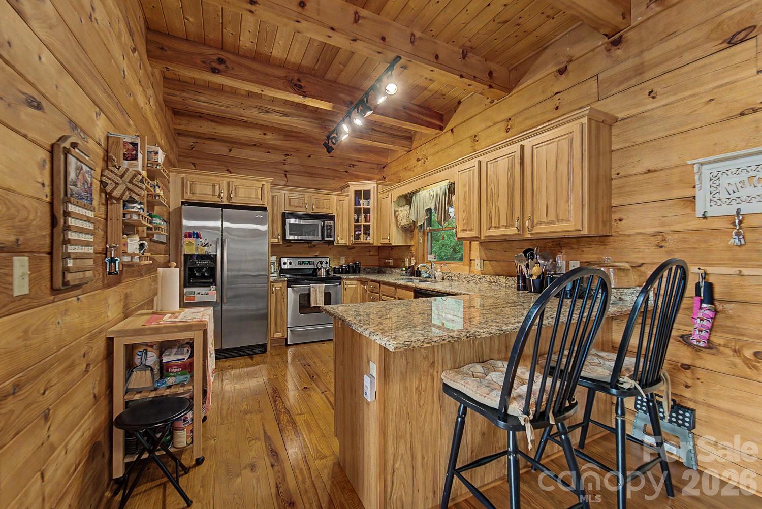 main property photo 15