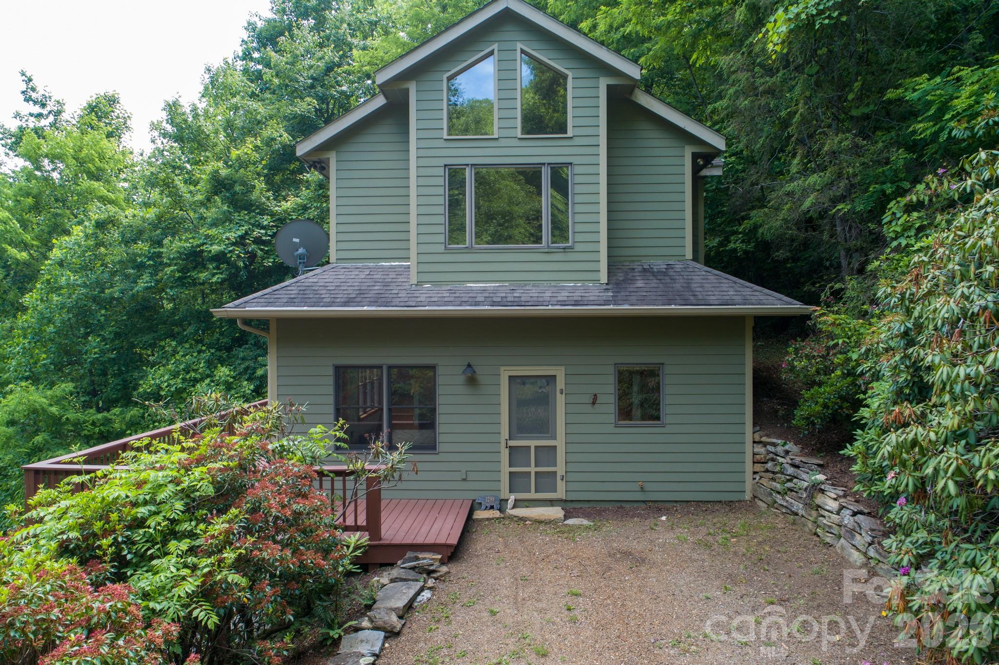 main property photo 18