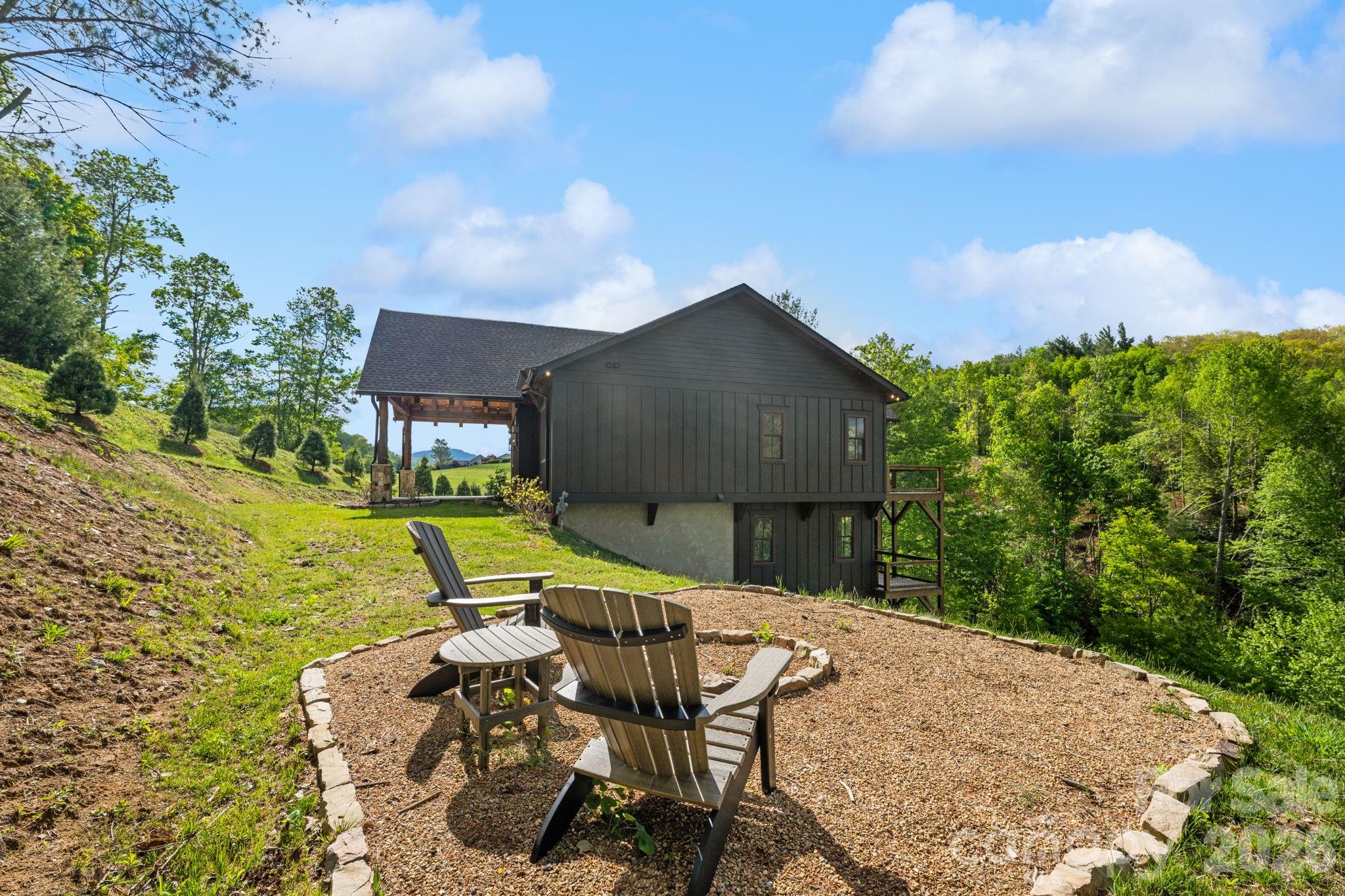 main property photo 40