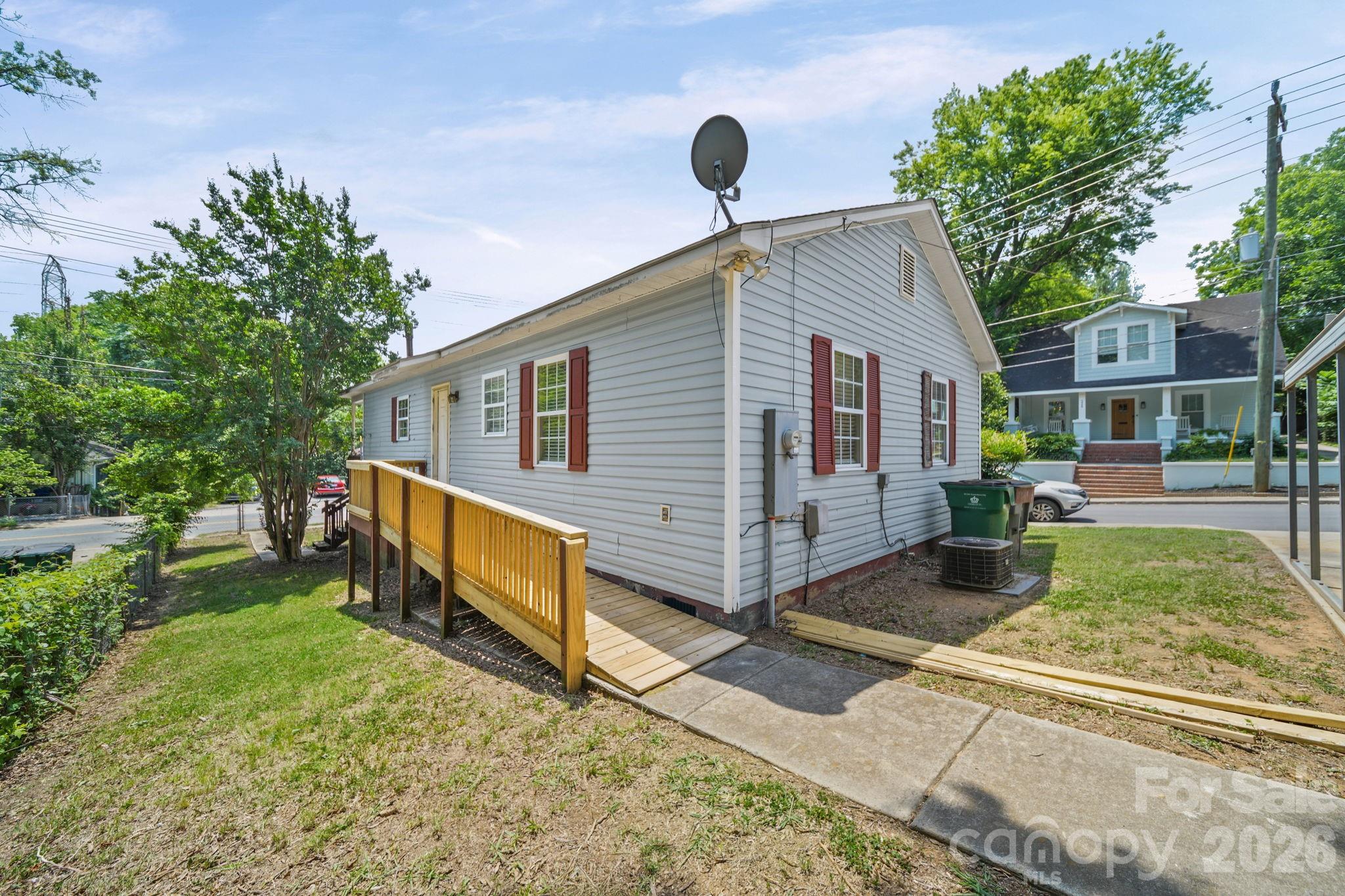 main property photo 23