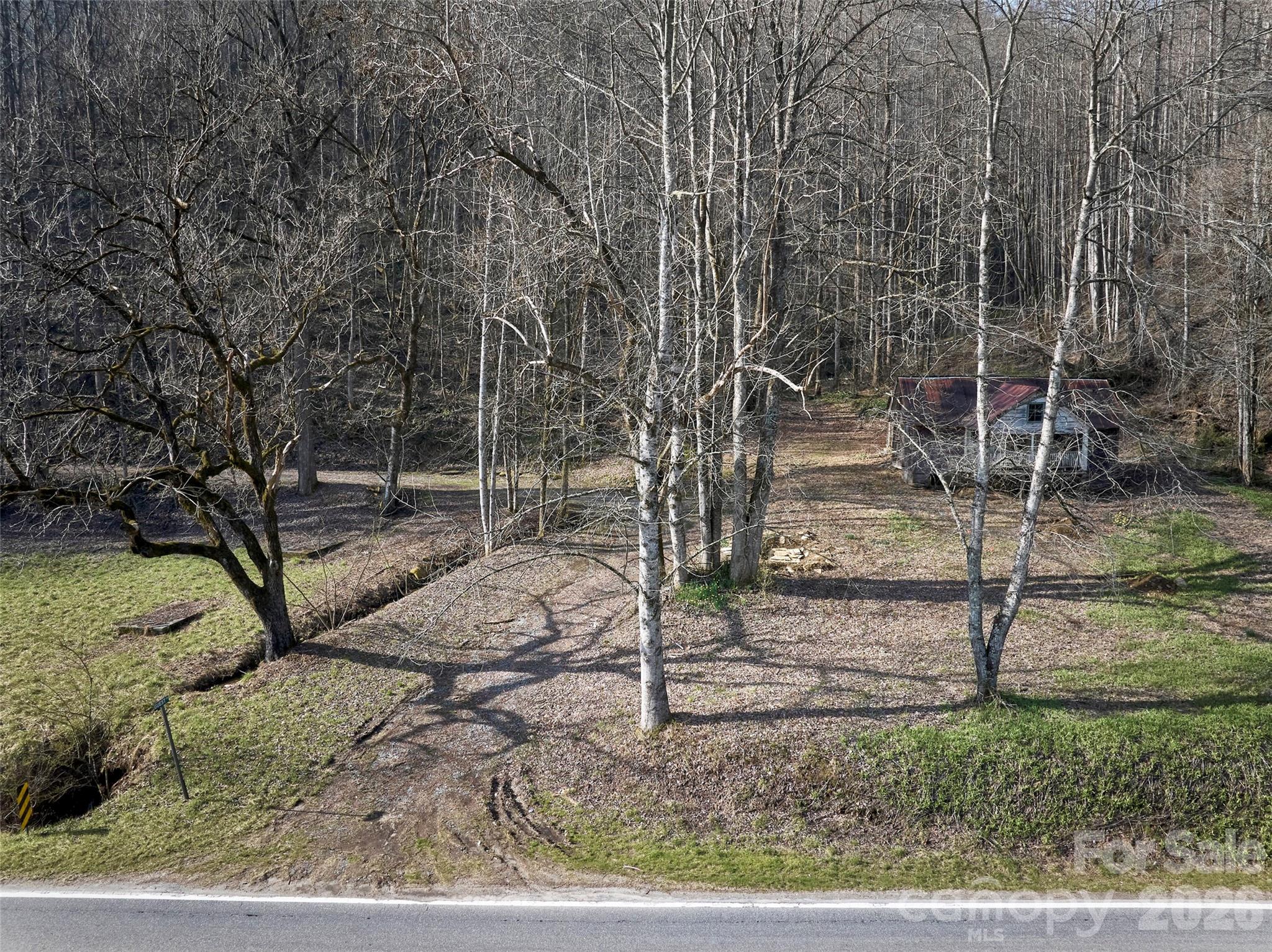main property photo 6