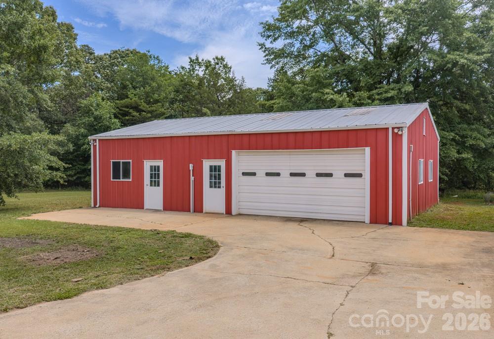 main property photo 32