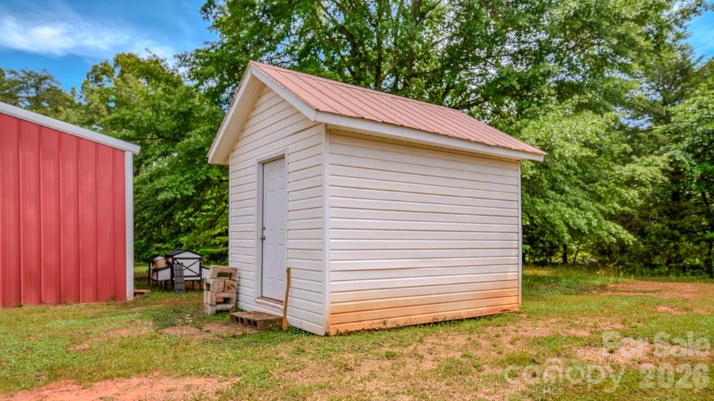 main property photo 36