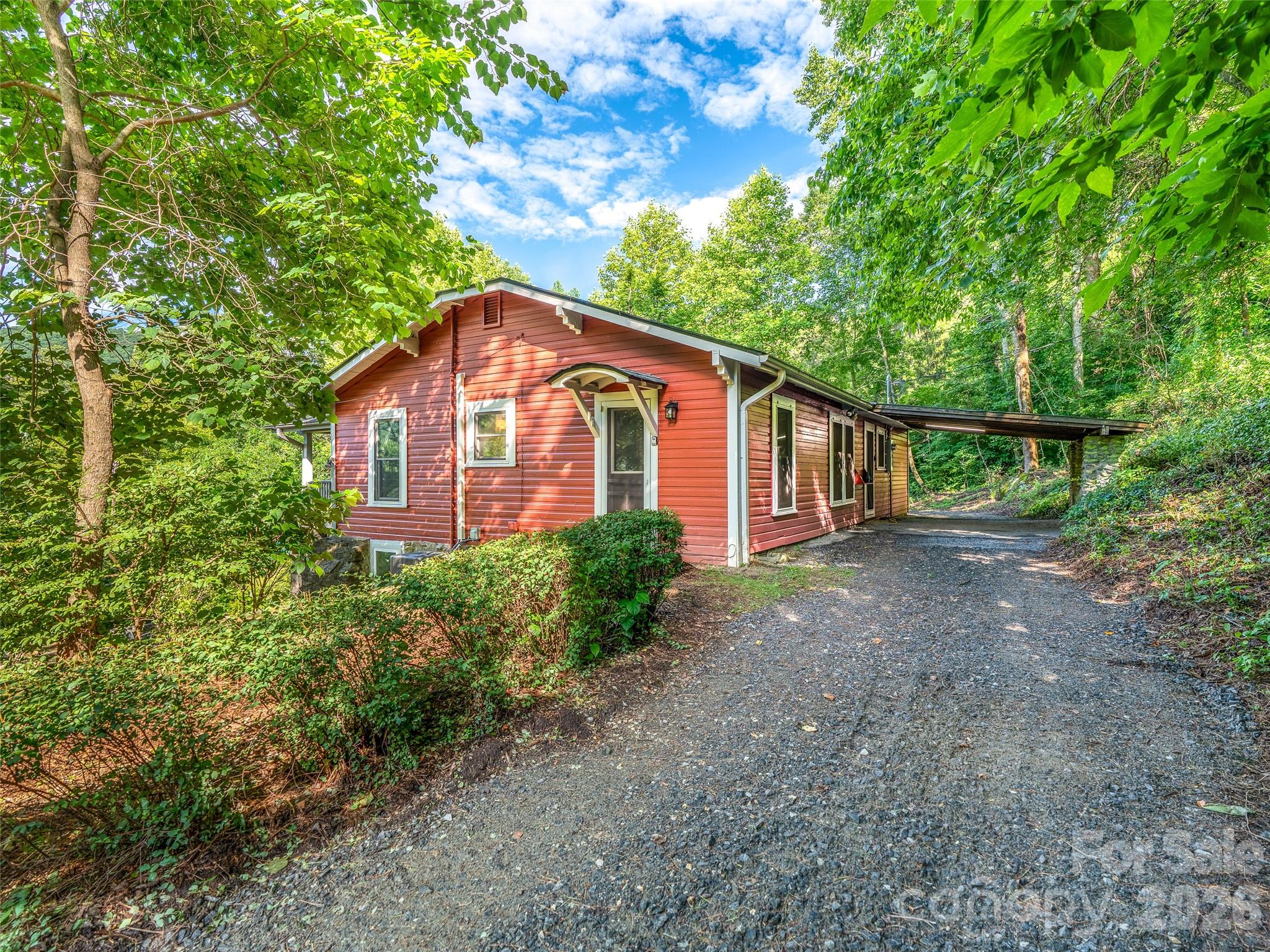 main property photo 33