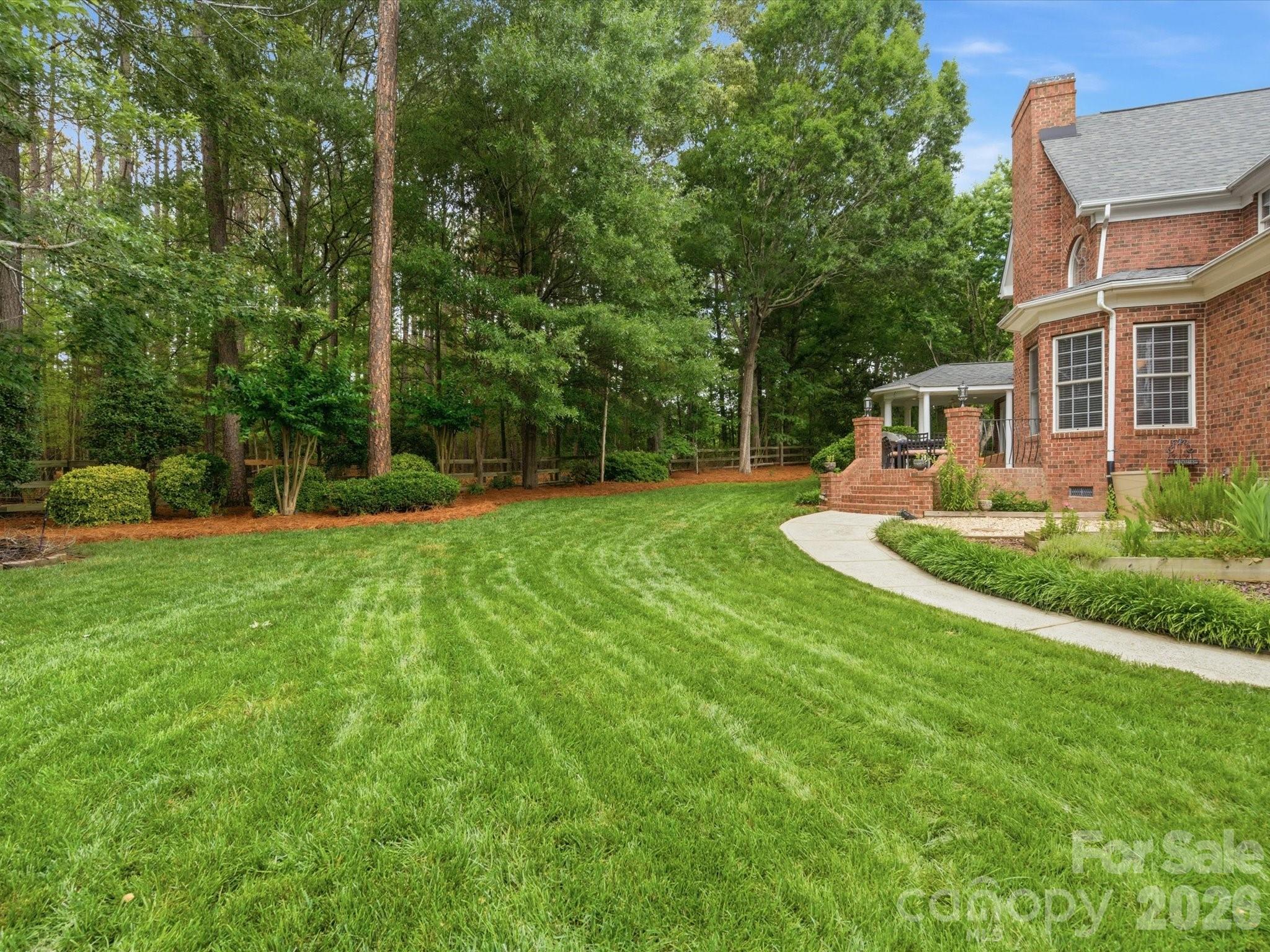 main property photo 40