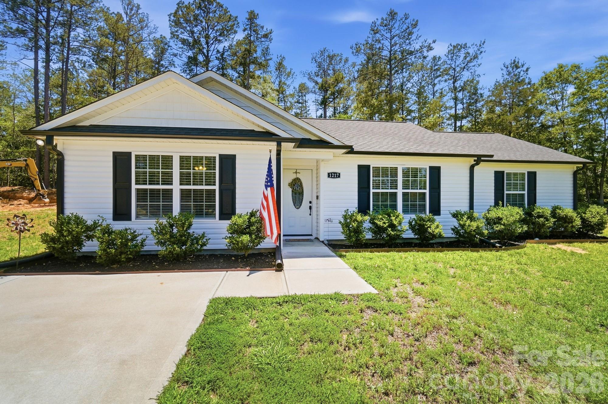 main property photo 5