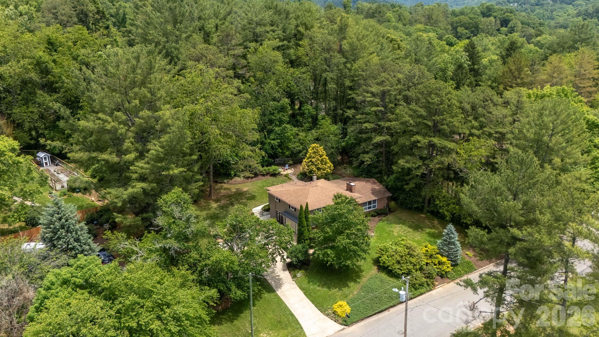 main property photo 41