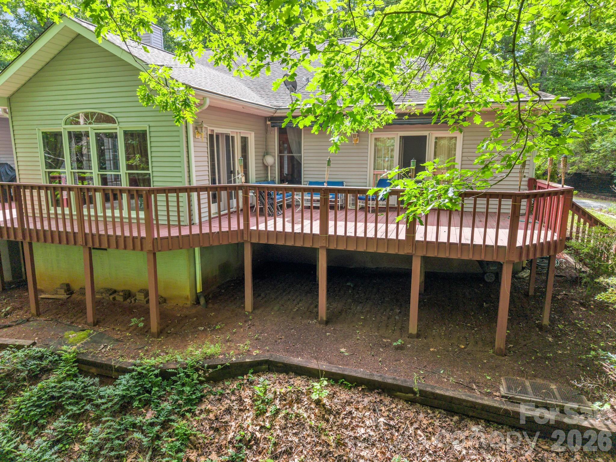 main property photo 40