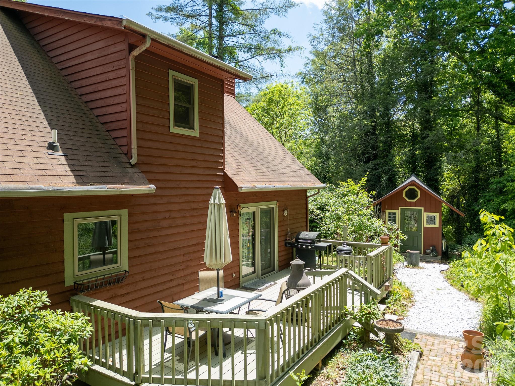 main property photo 30