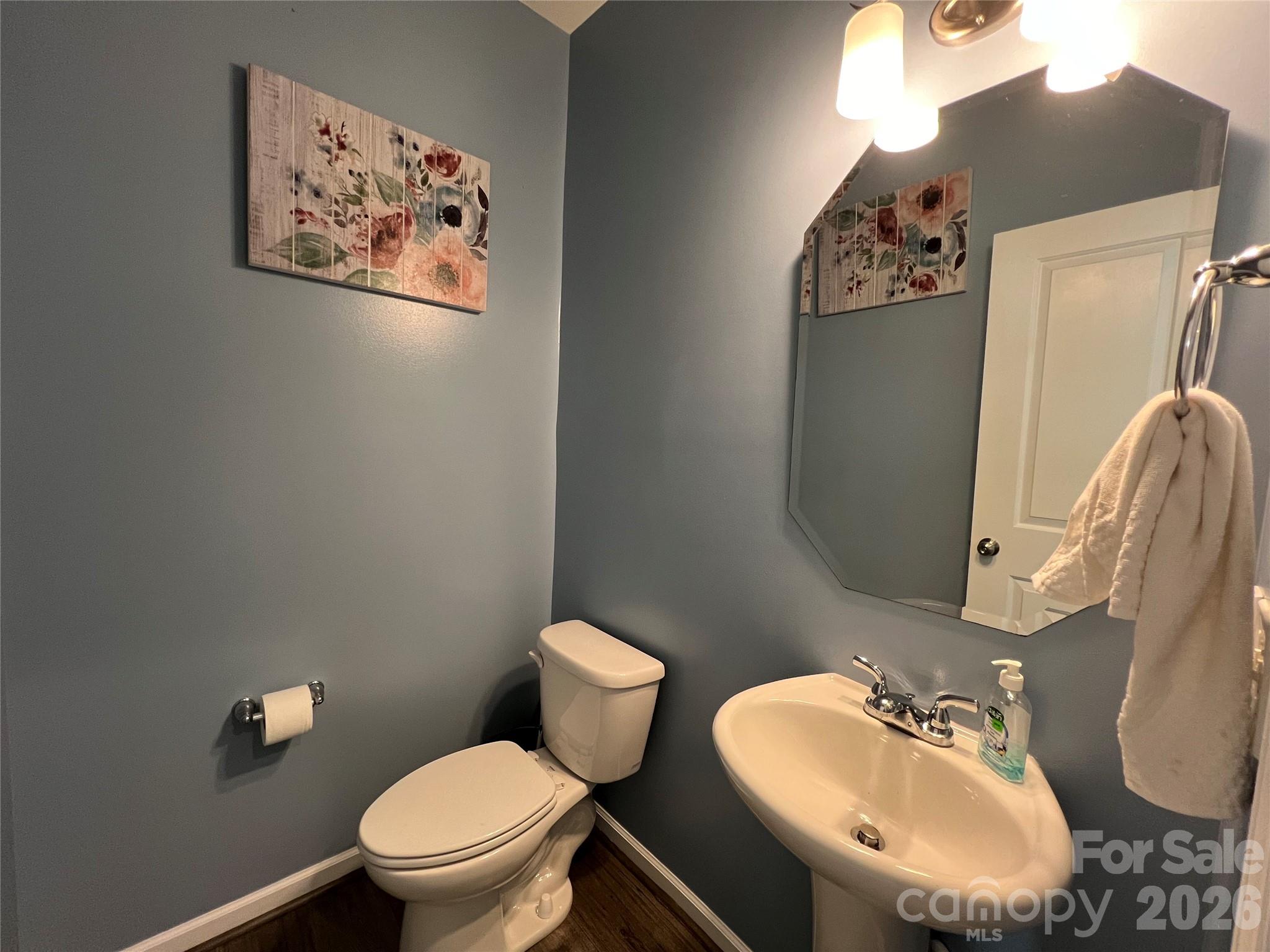 main property photo 9
