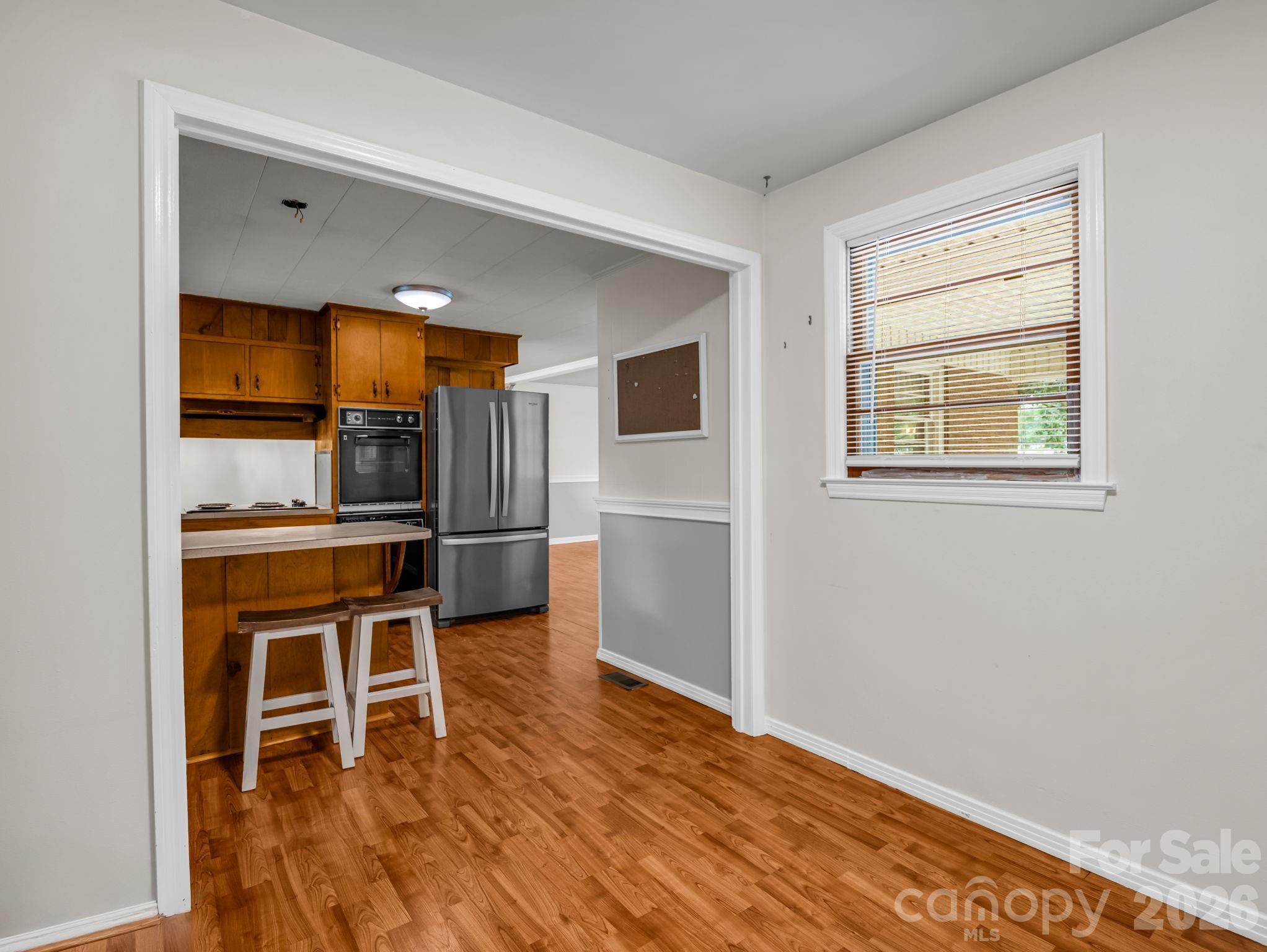 property viewer photo 13