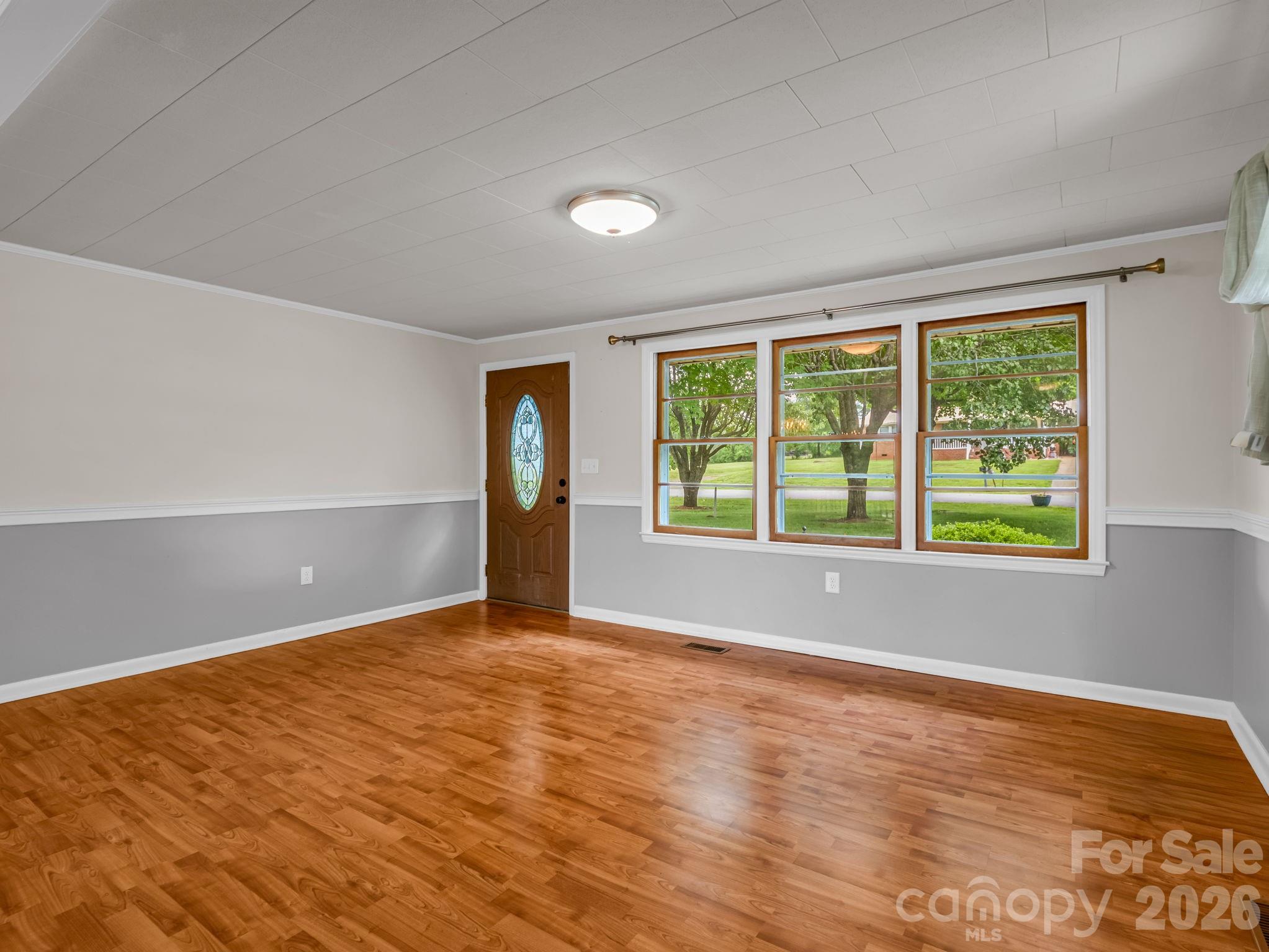property viewer photo 6