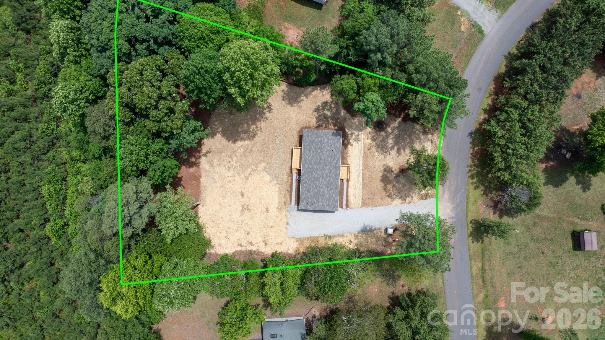main property photo 28