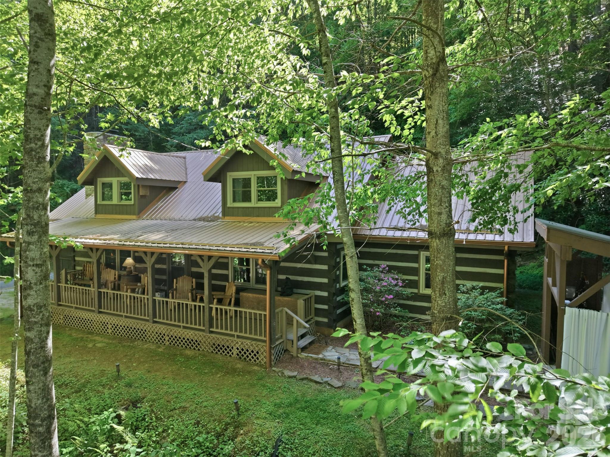 main property photo 6