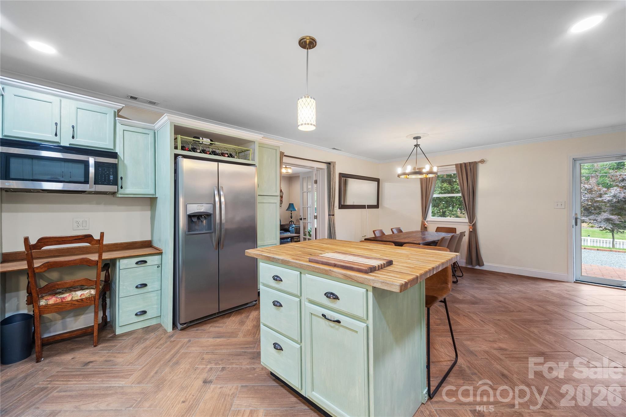 main property photo 10