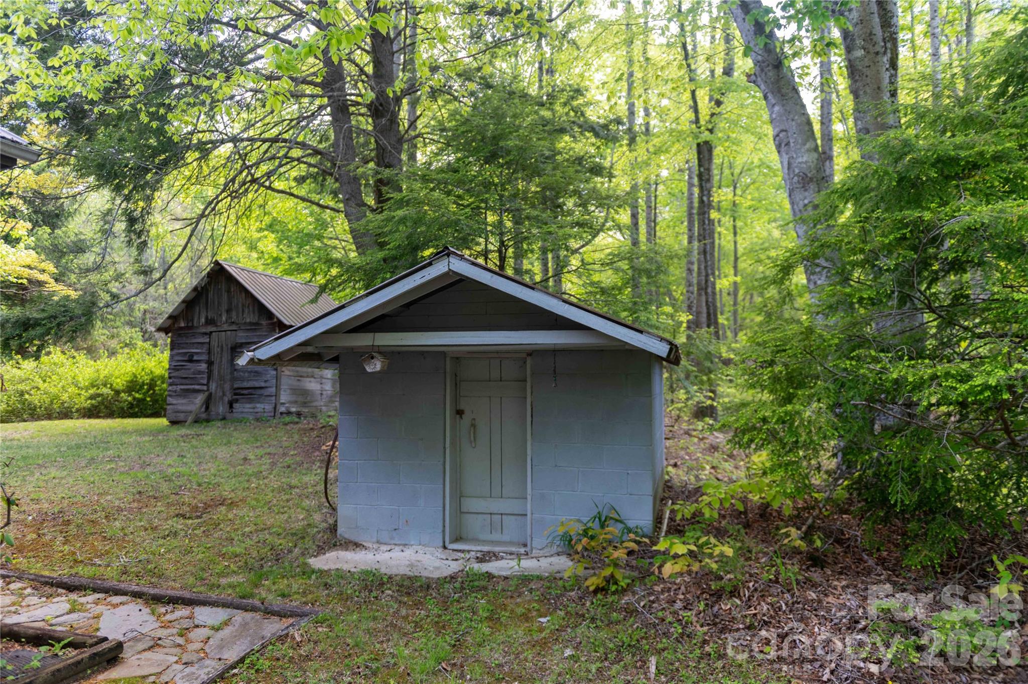 main property photo 18