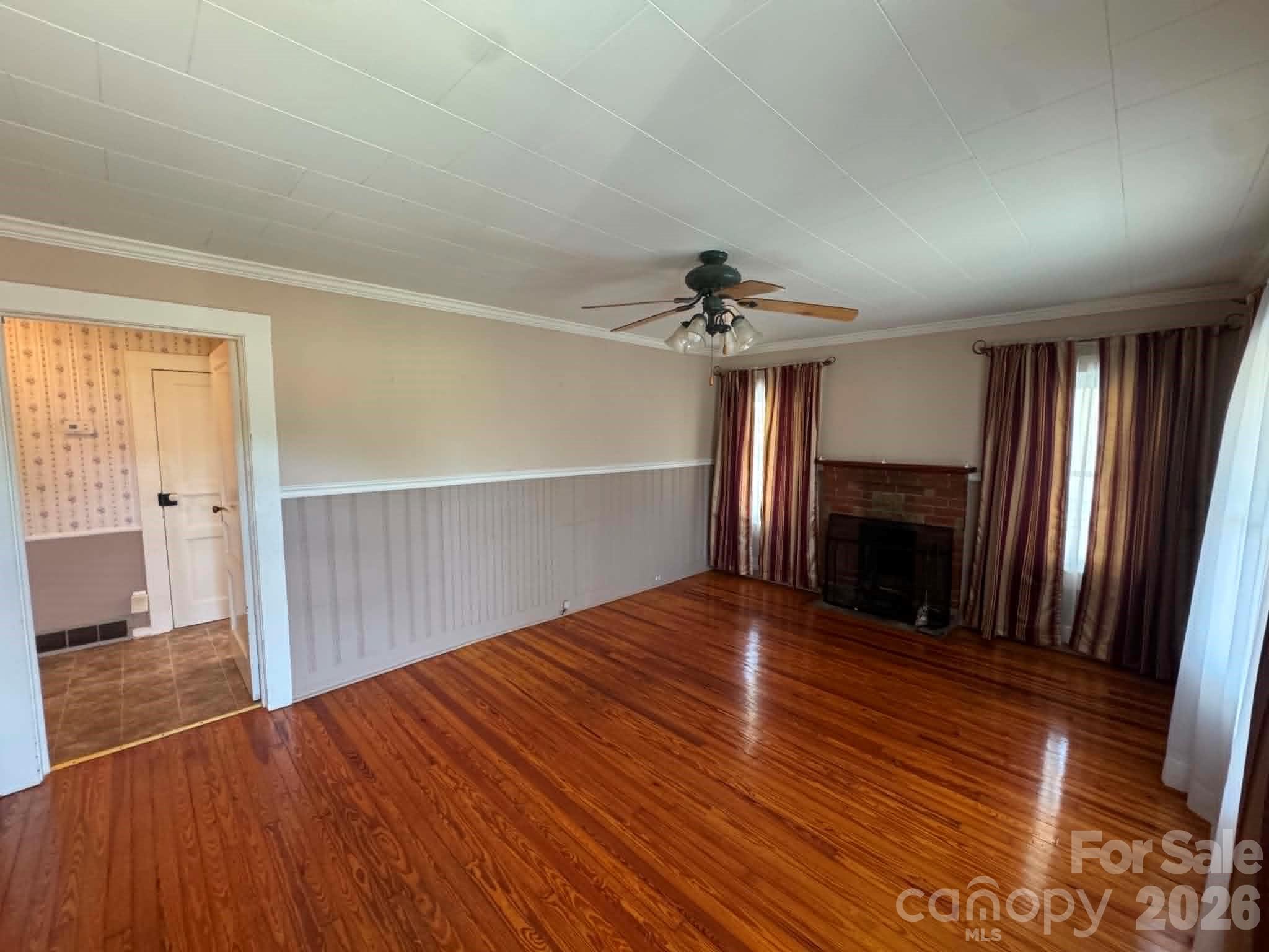 main property photo 13