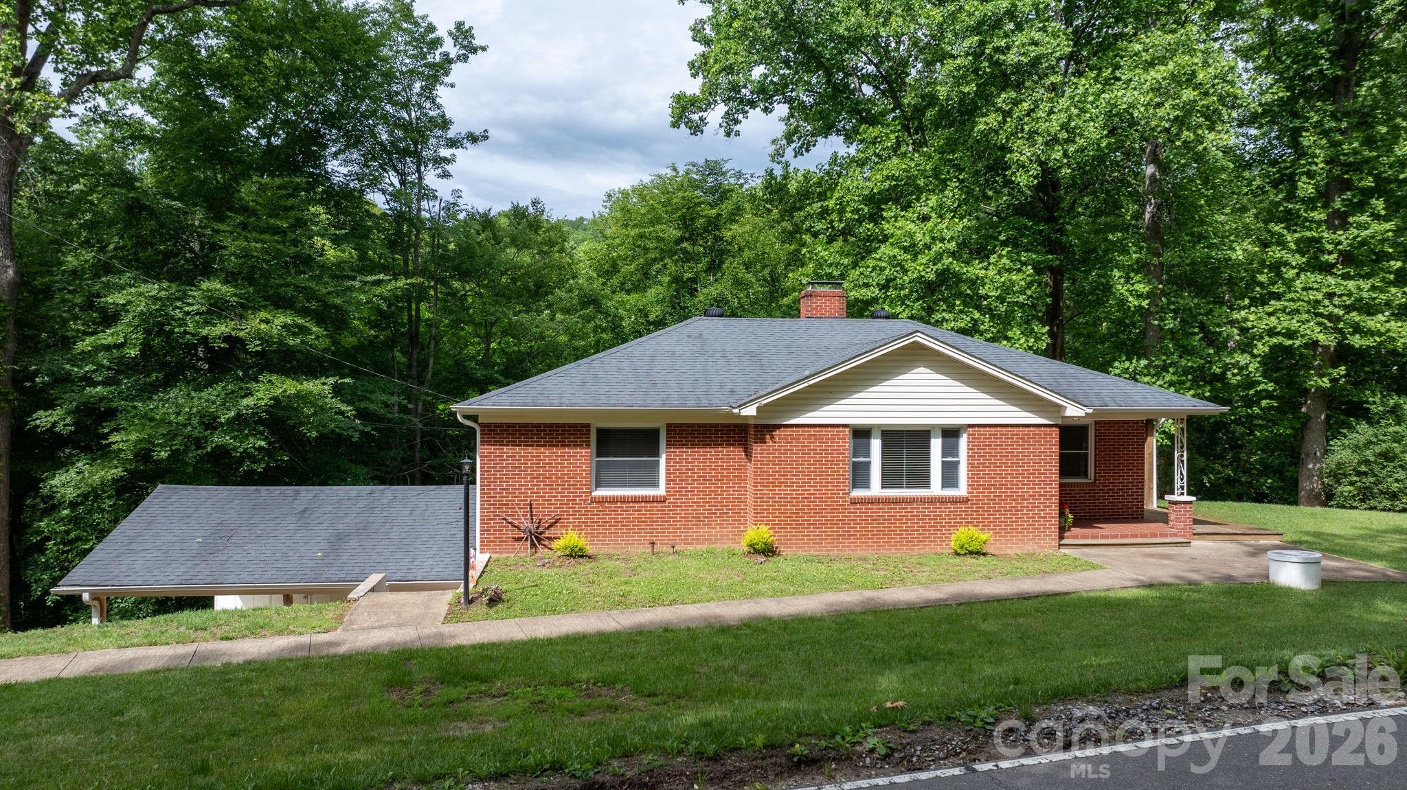 main property photo 29
