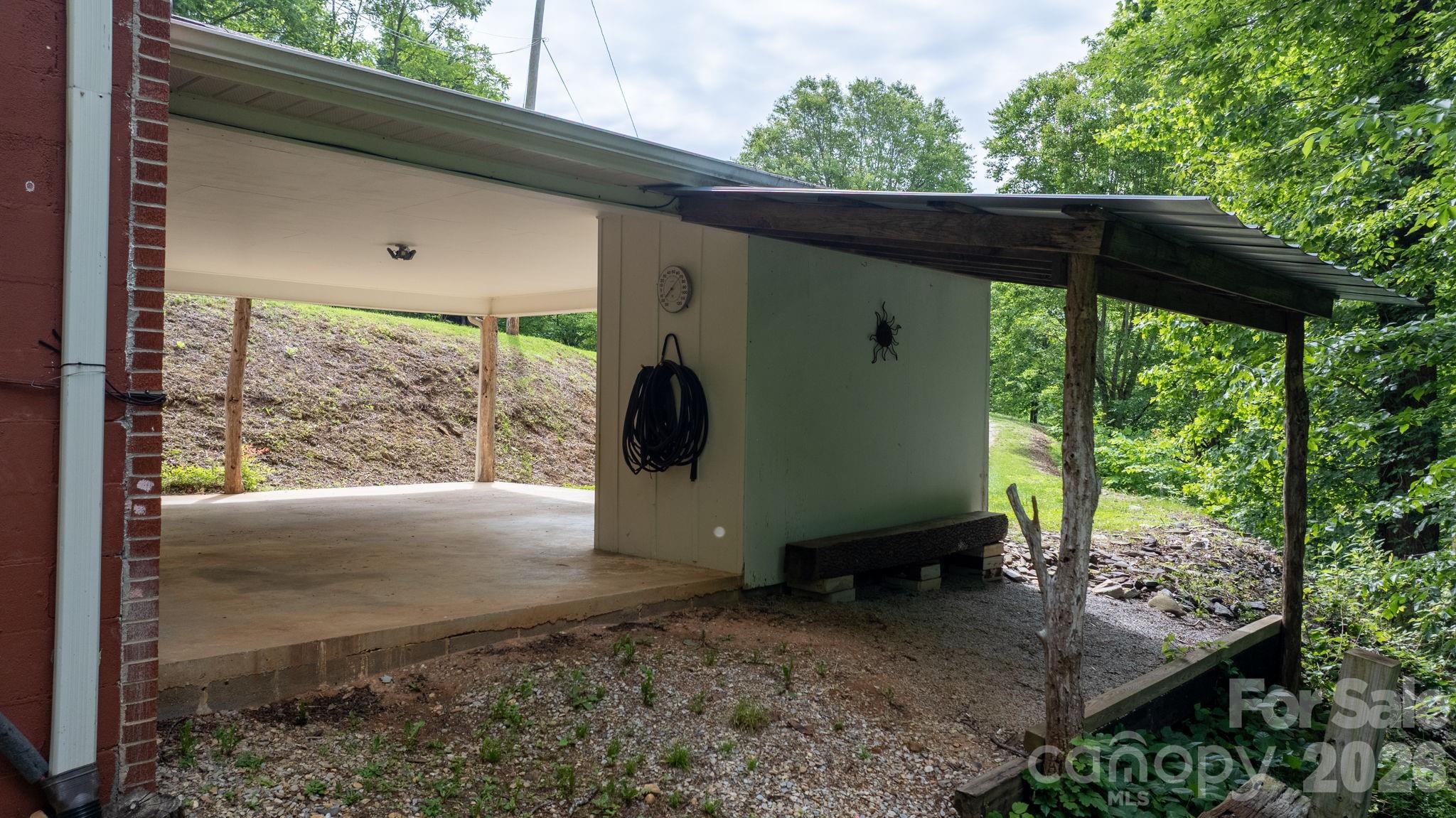 main property photo 33