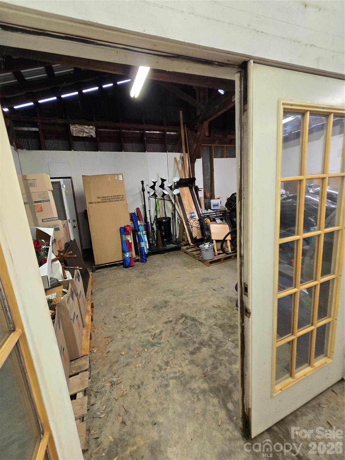 main property photo 35