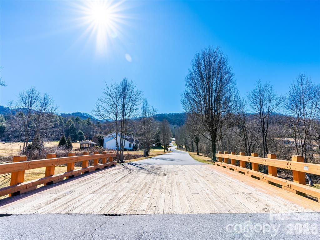main property photo 10