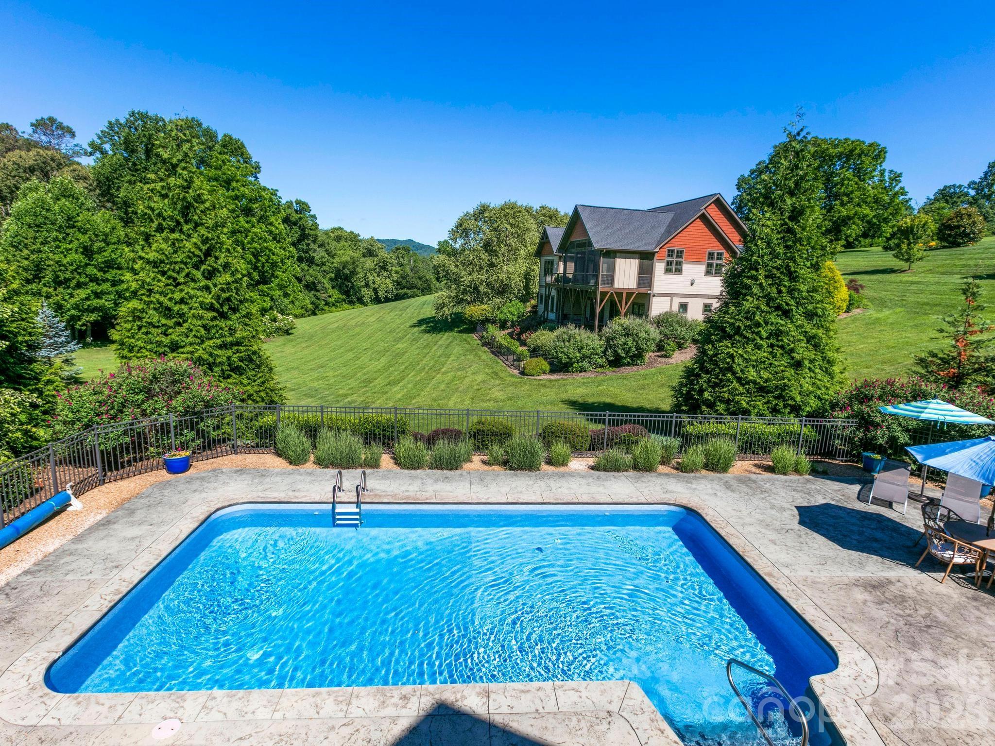 main property photo 34