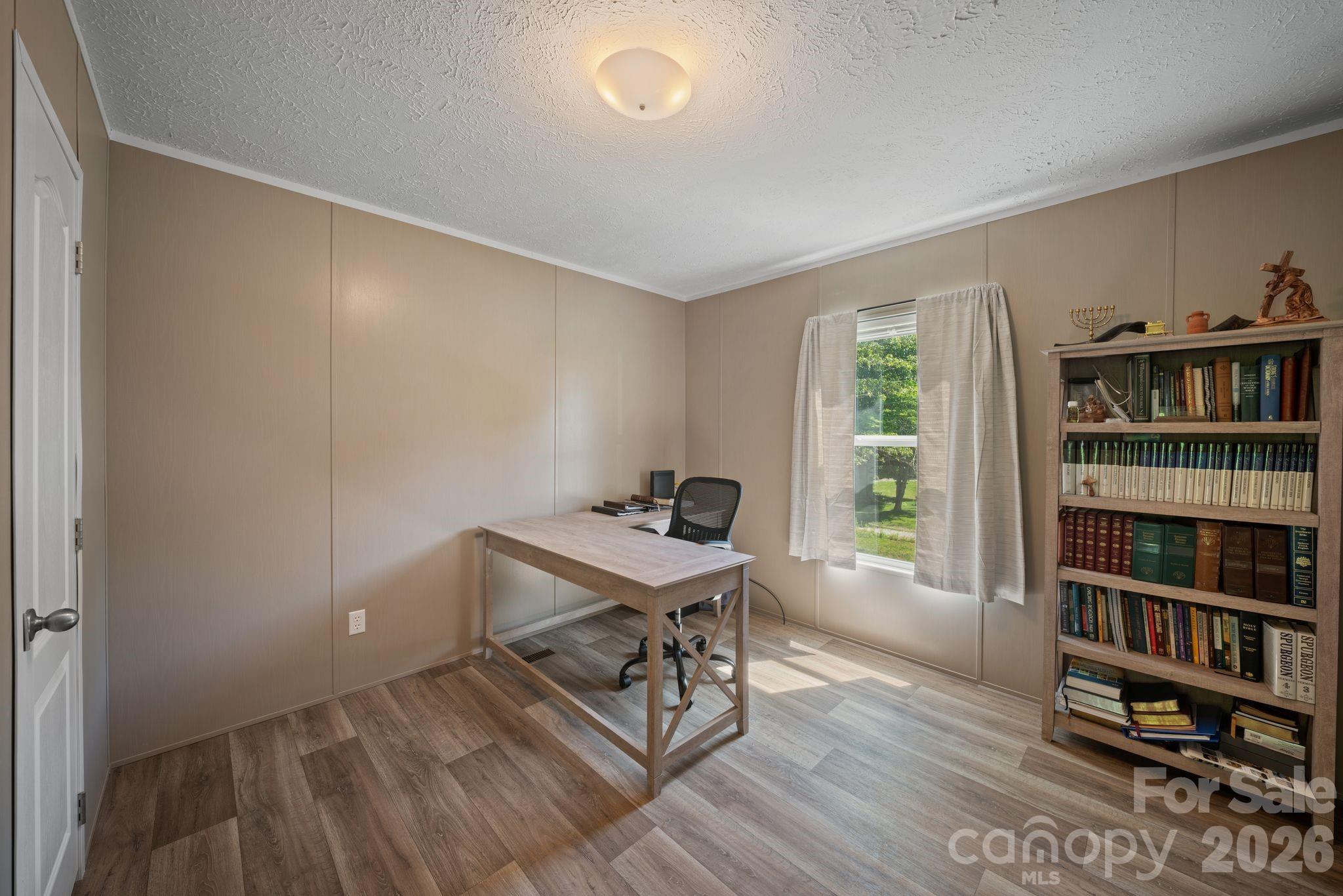 main property photo 18