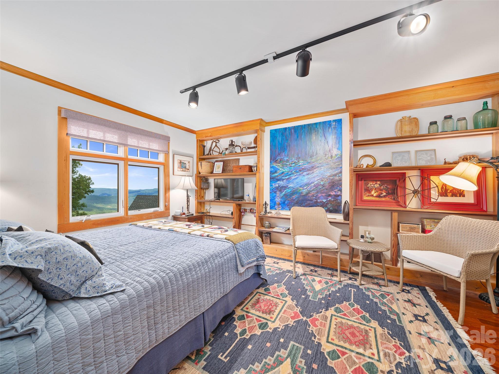 main property photo 31