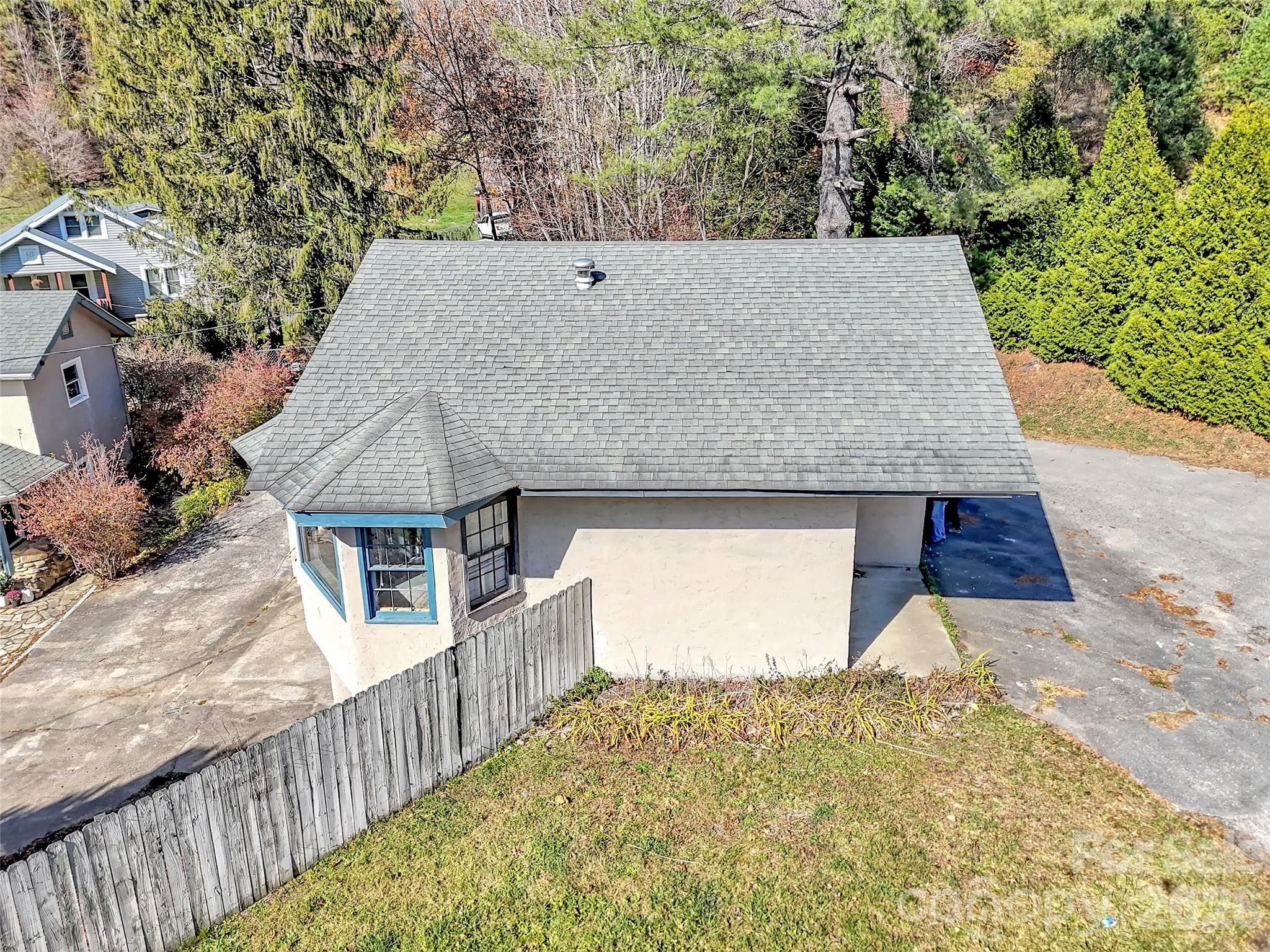 main property photo 39