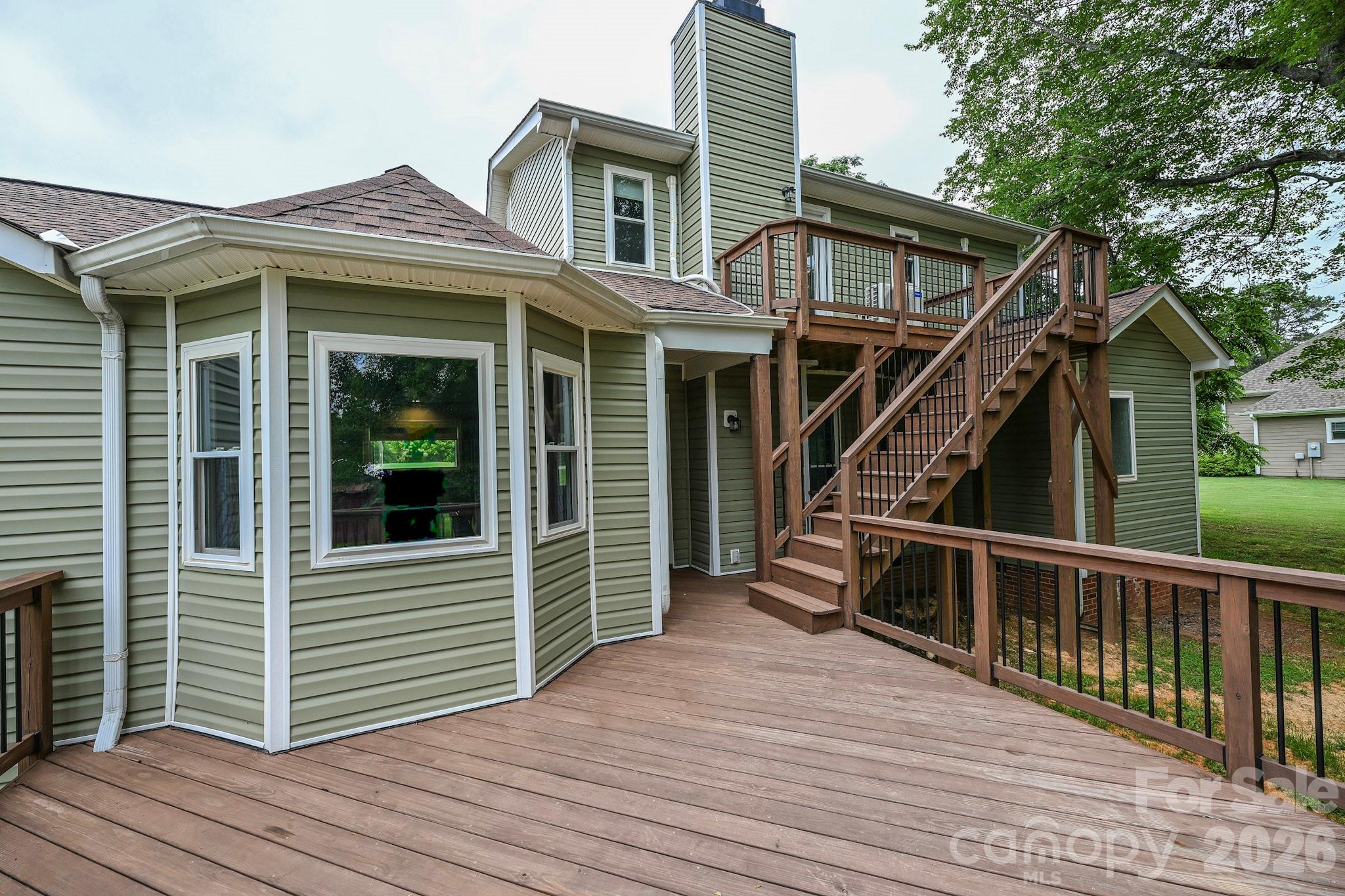 main property photo 27