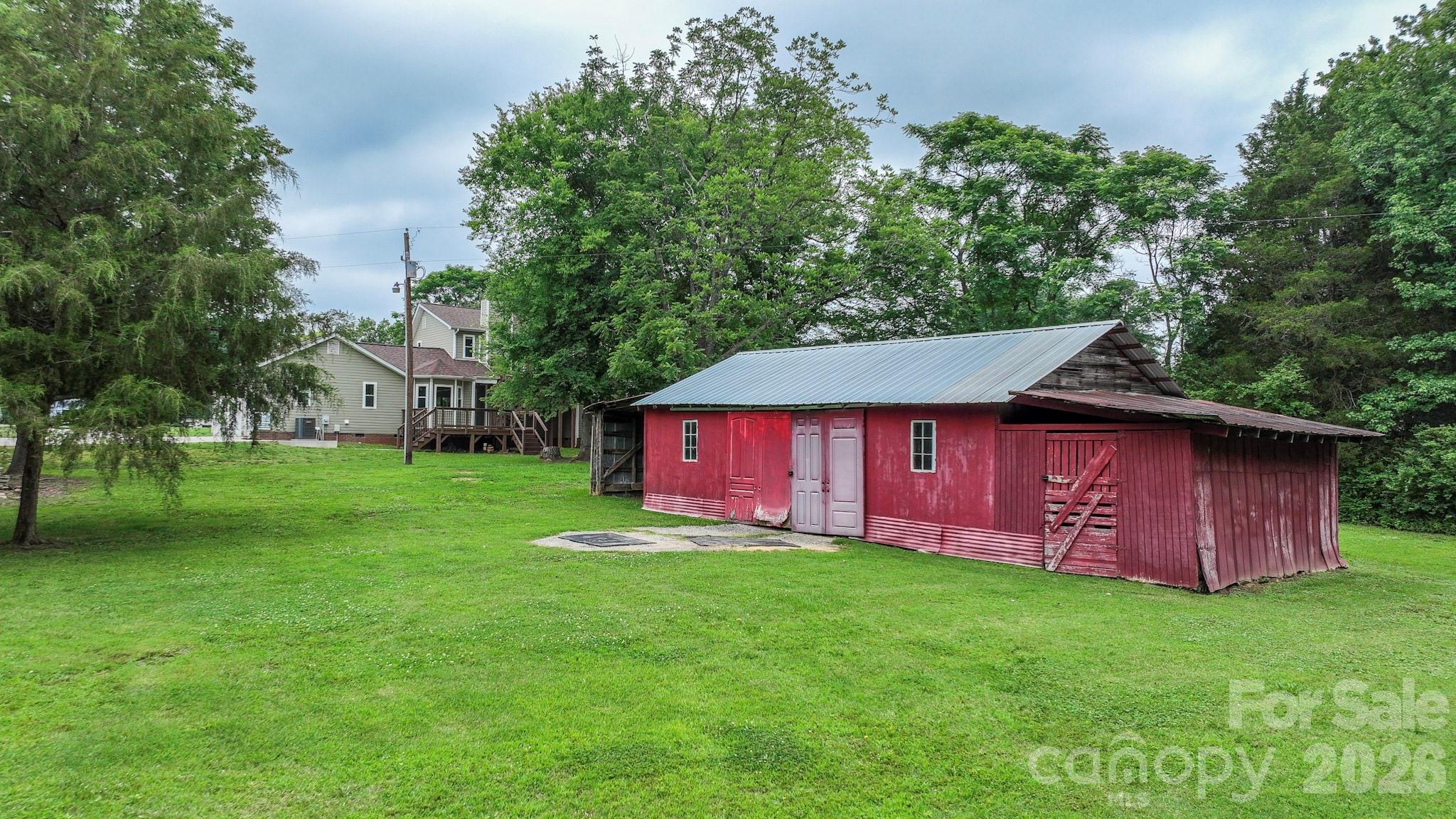 main property photo 3