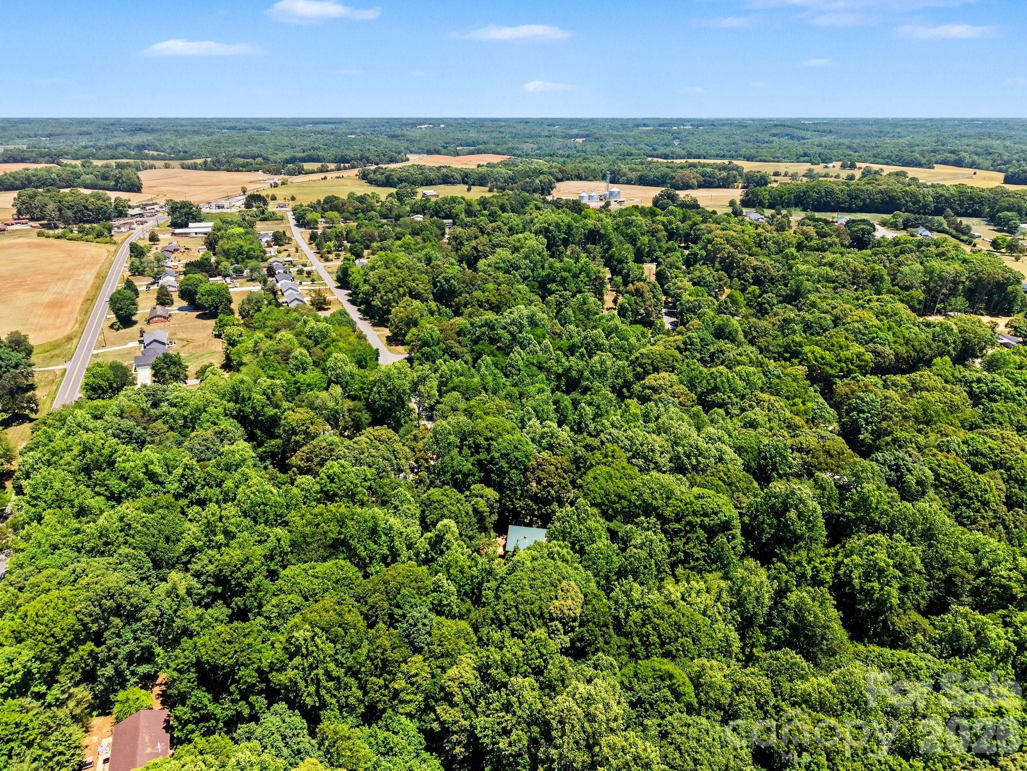 main property photo 33