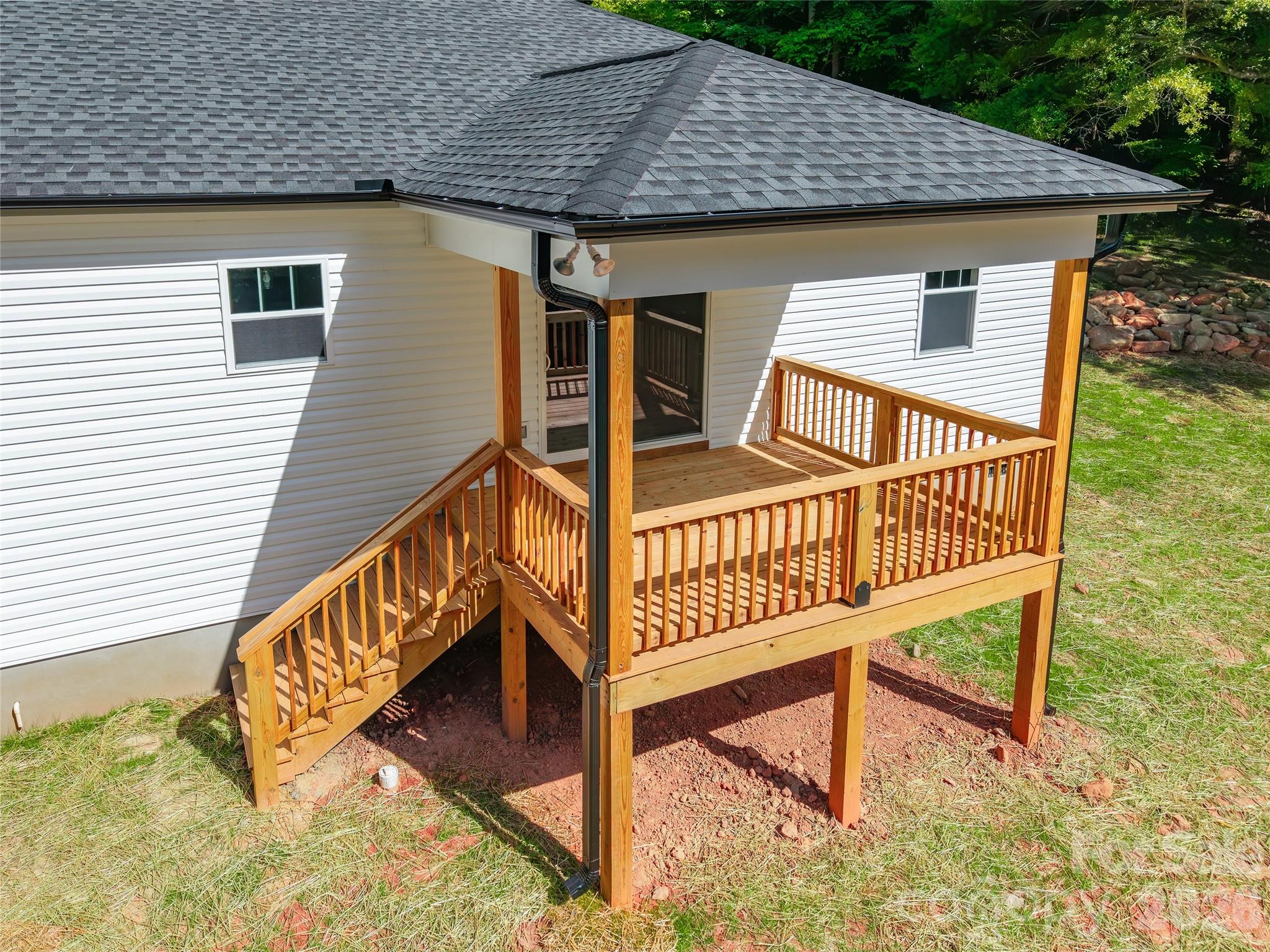 main property photo 37