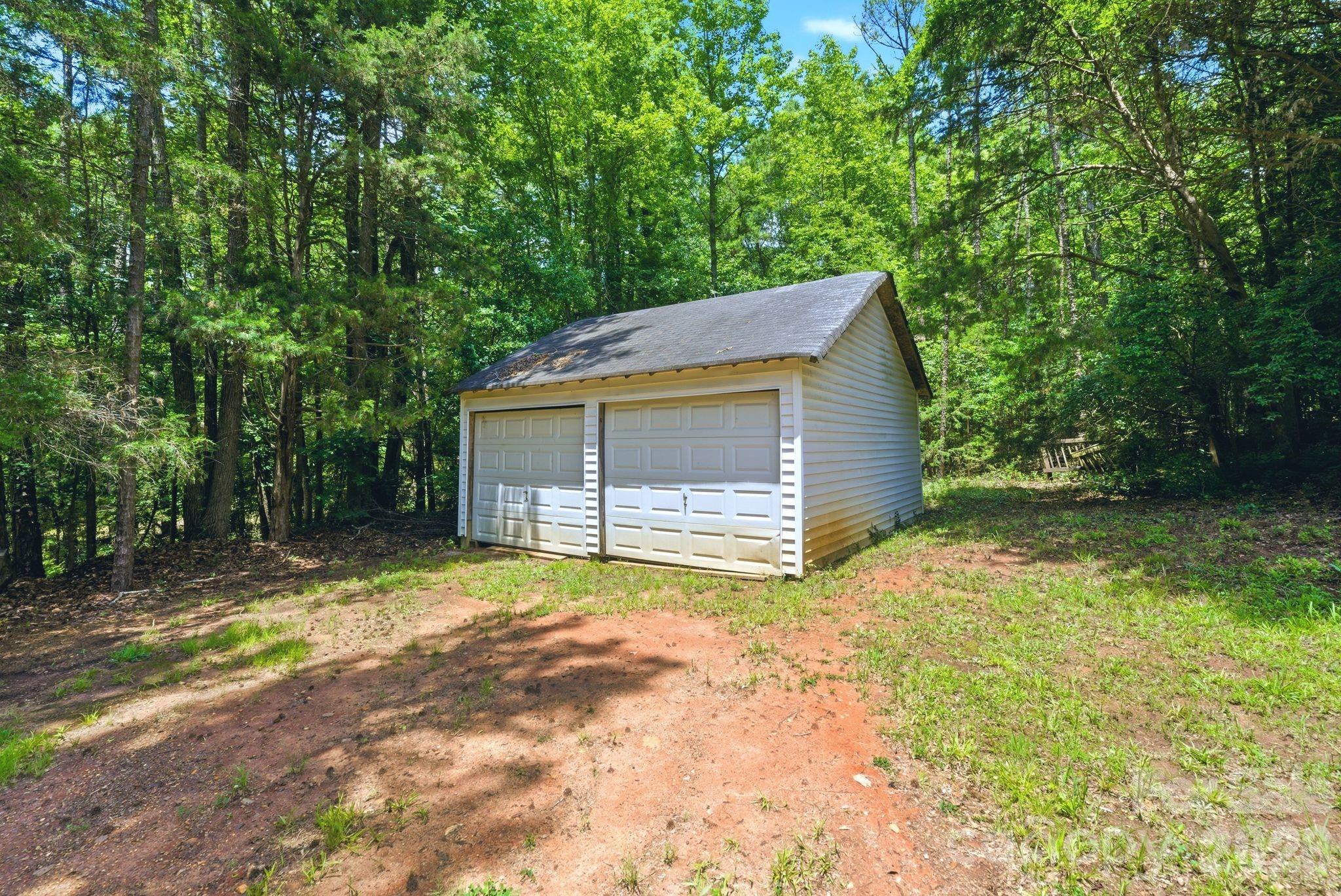 main property photo 44