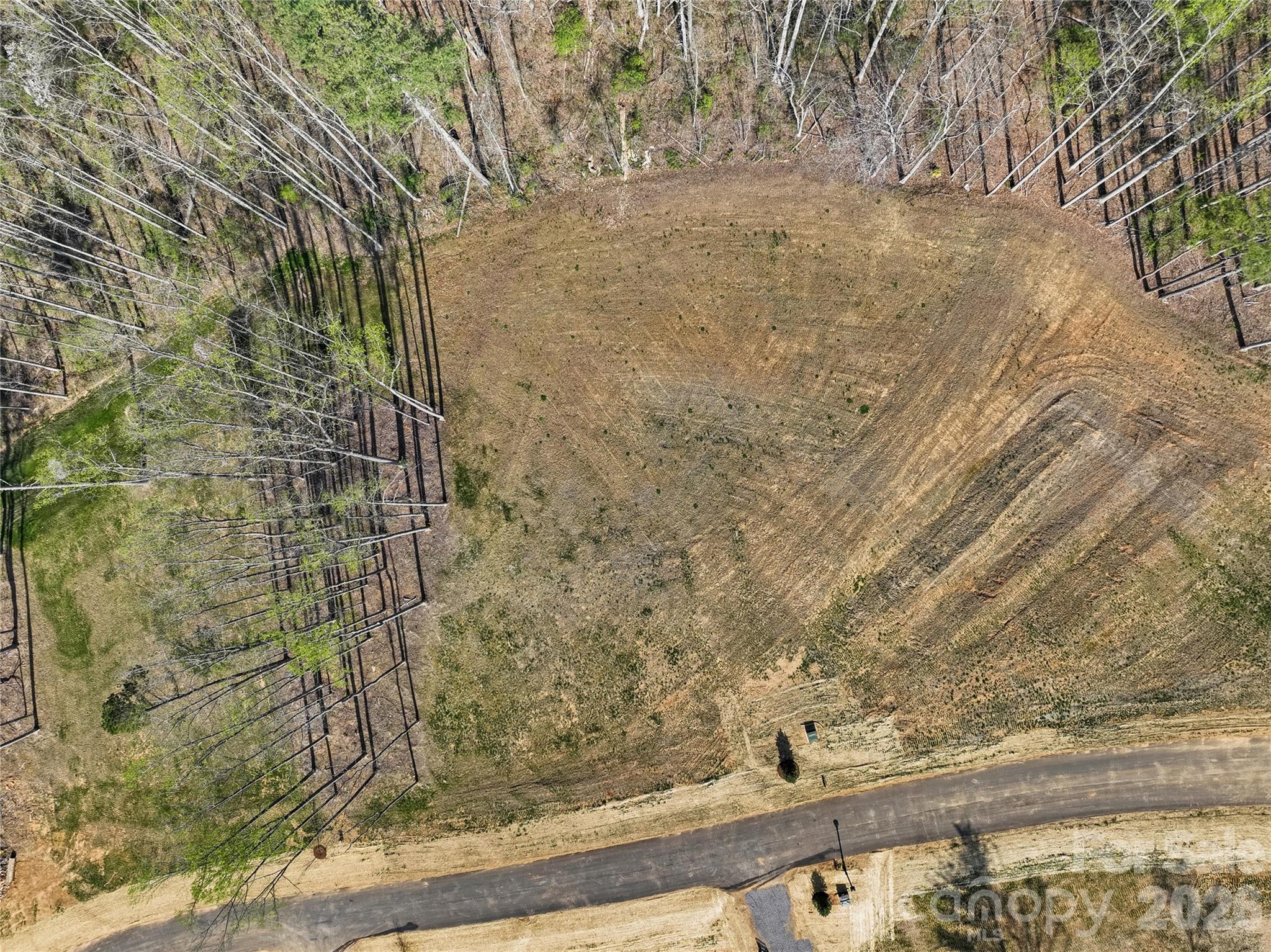 main property photo 11