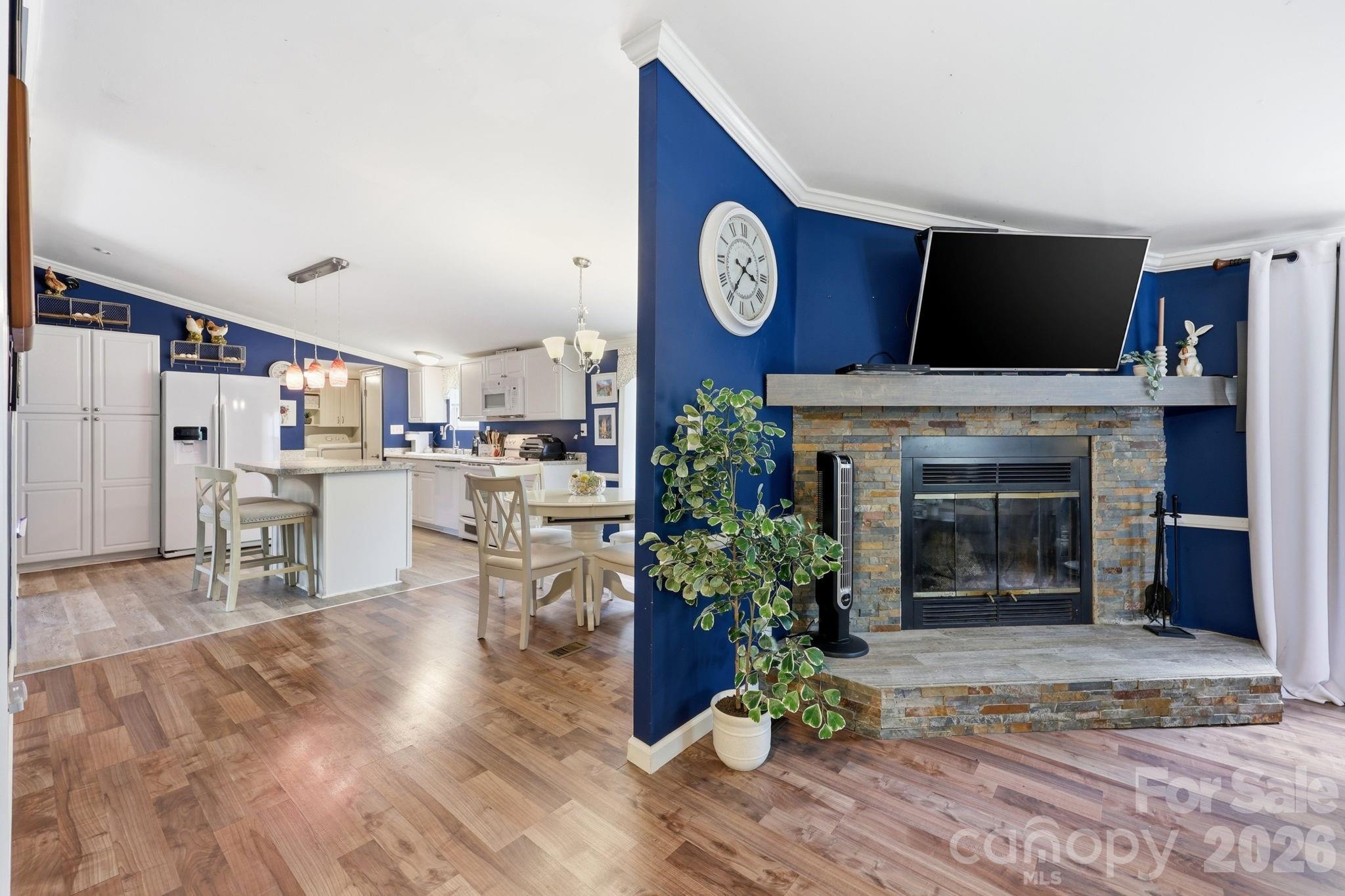 main property photo 19