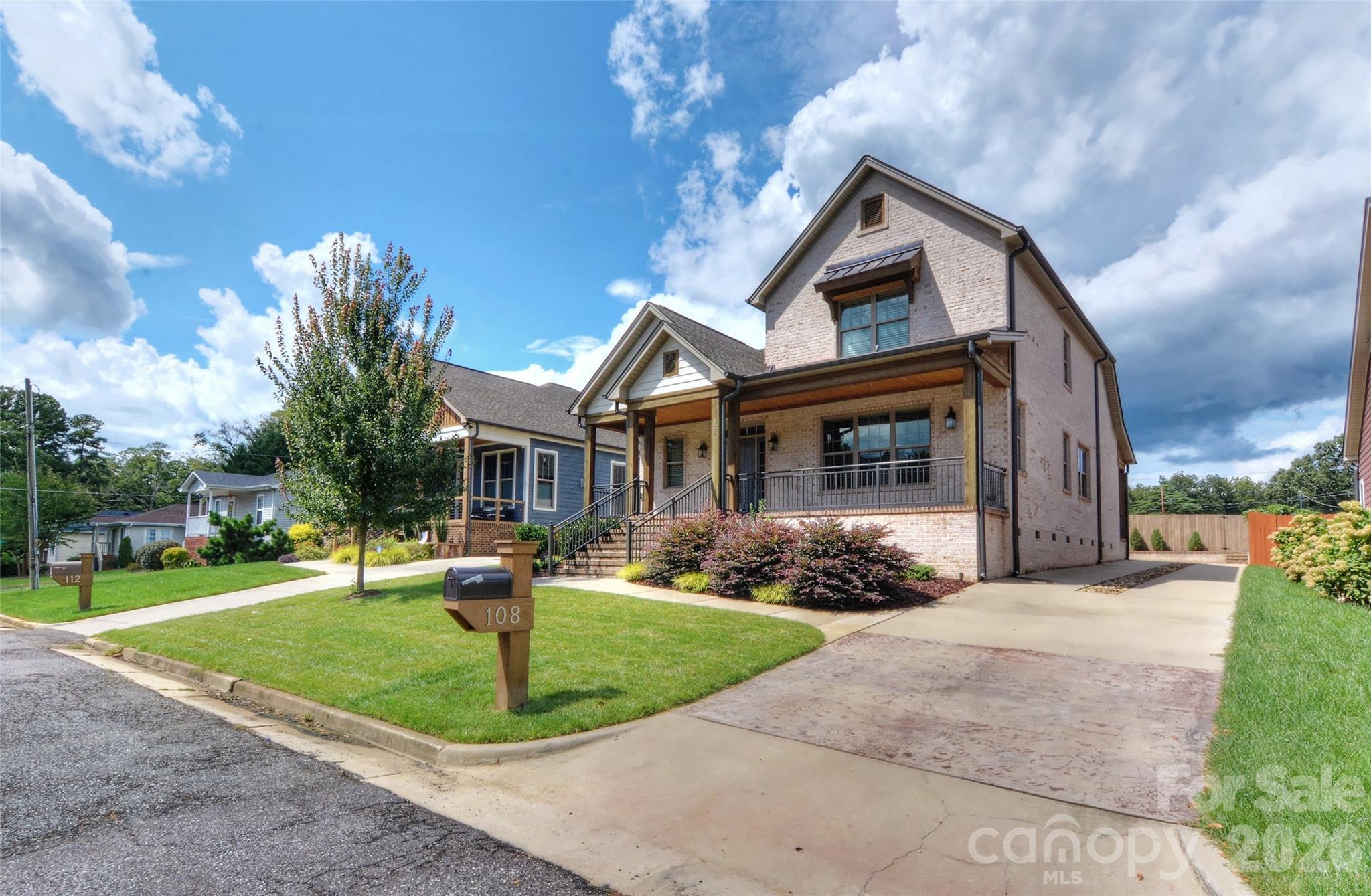 main property photo 2