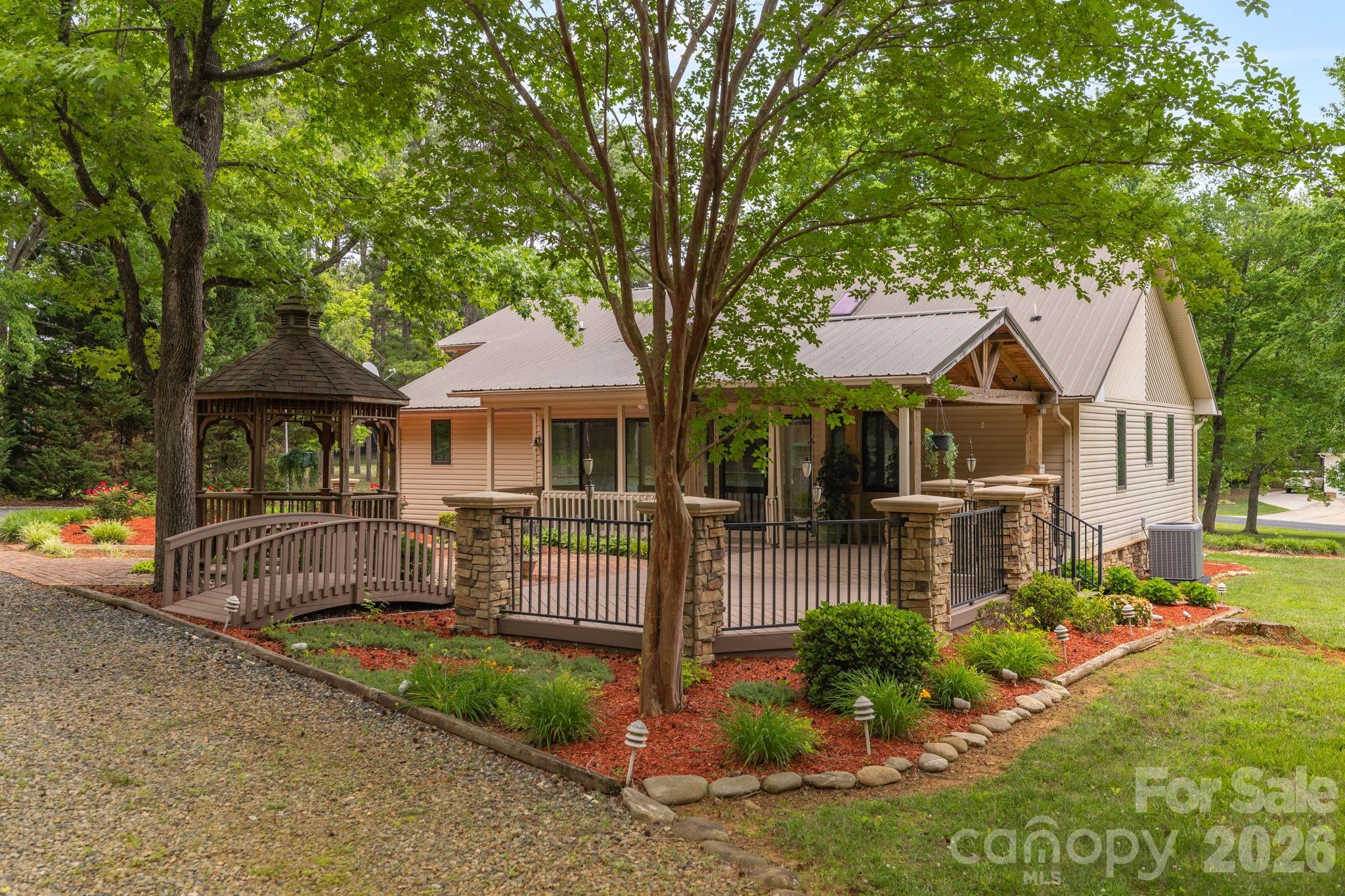 main property photo 34