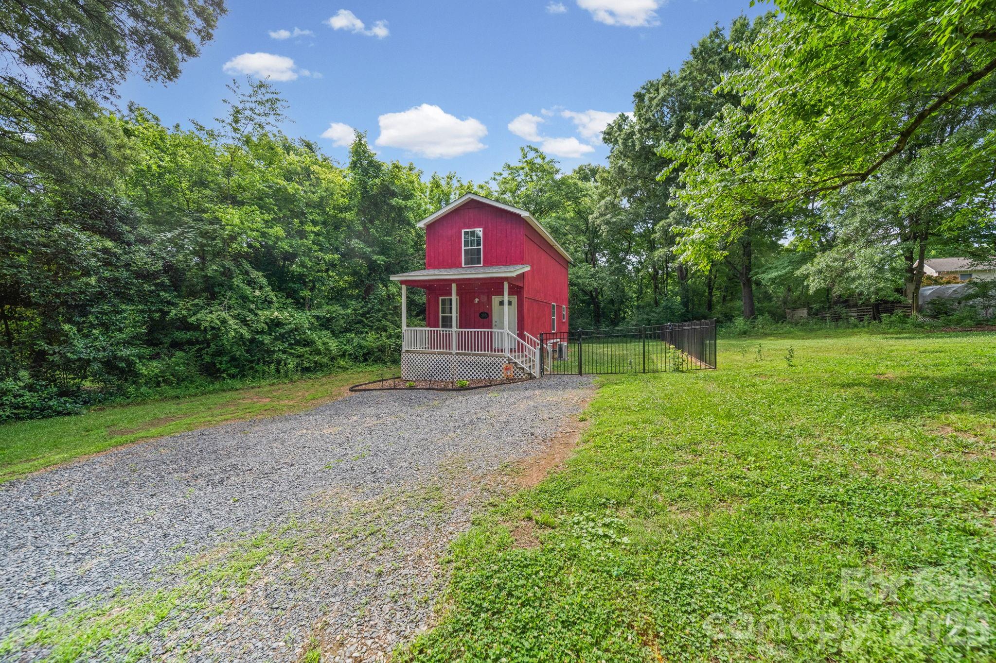 main property photo 2
