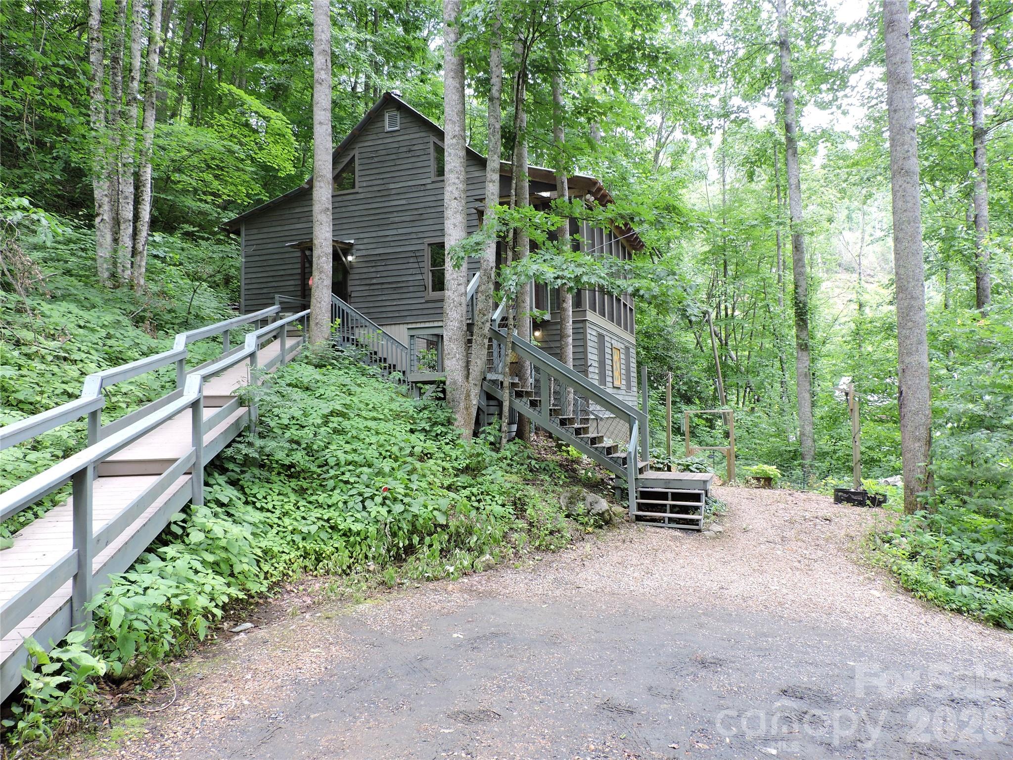 main property photo 39