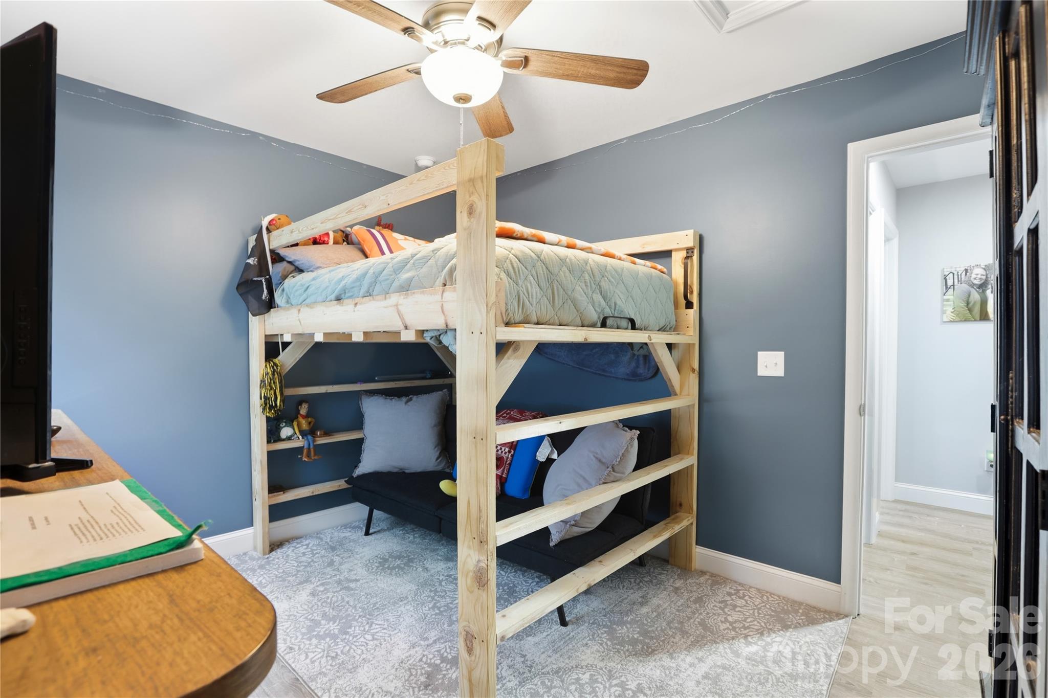 main property photo 13
