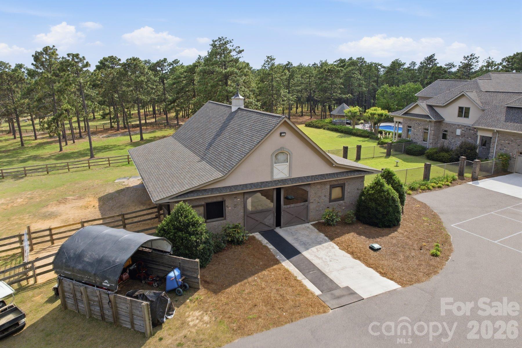 main property photo 15